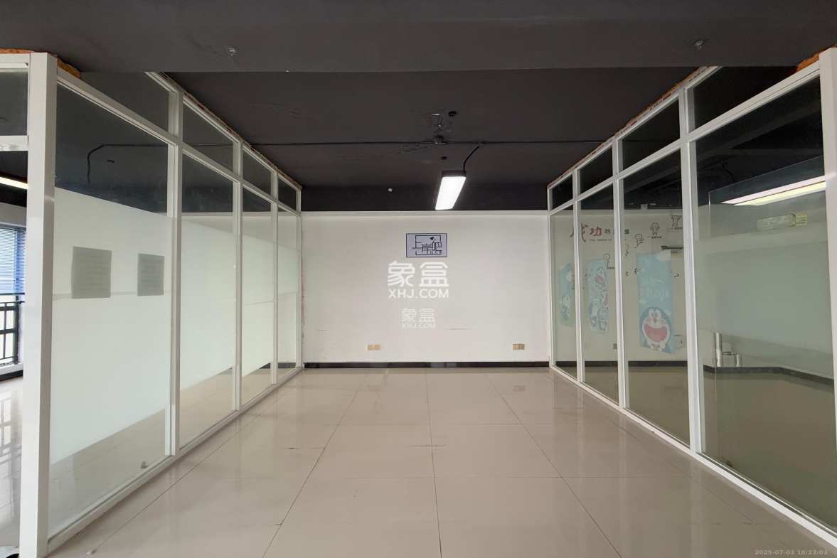 博雅例外  1室1厅1卫    3000.0元/月 博雅例外  1室1厅1卫    3000.0元/月室内图