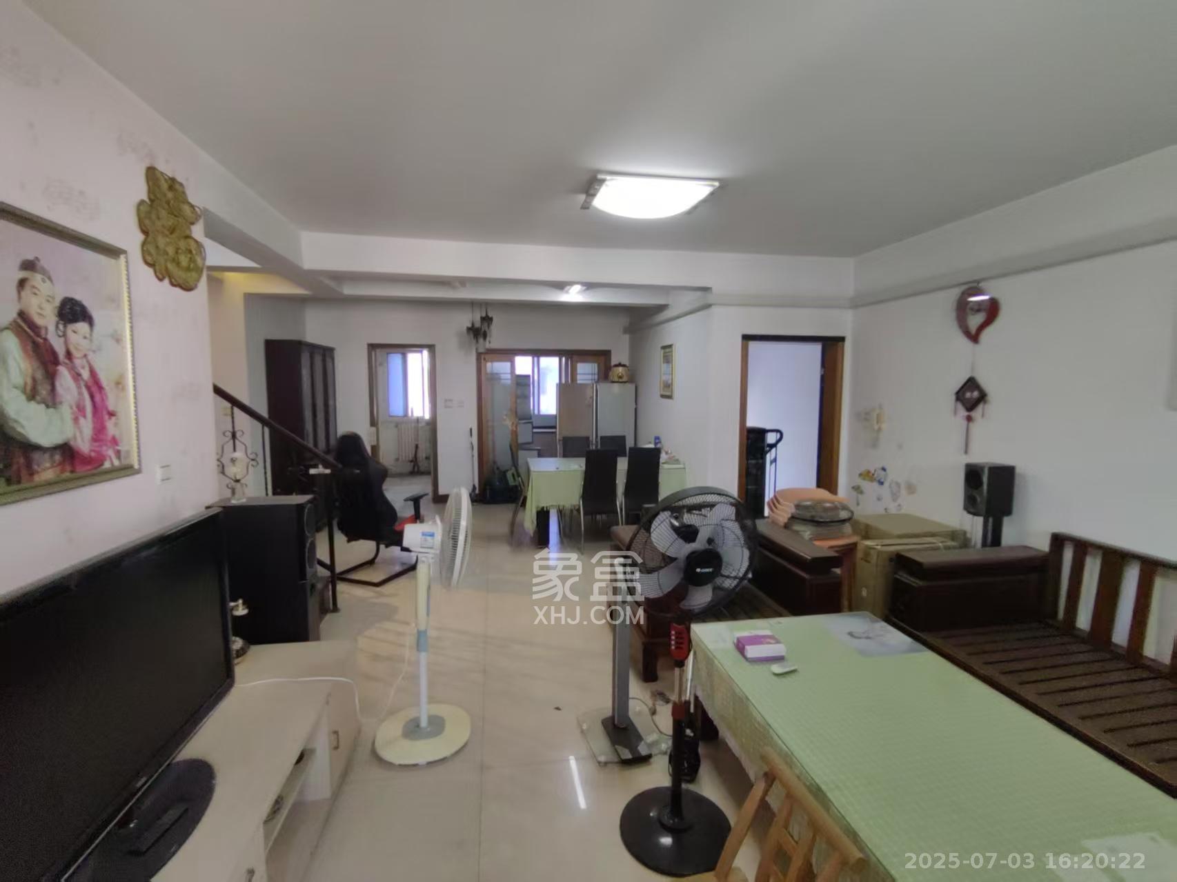 东南明苑 5室2厅2卫 2500.0元/月 东南明苑 5室2厅2卫 2500.0元/月室内图