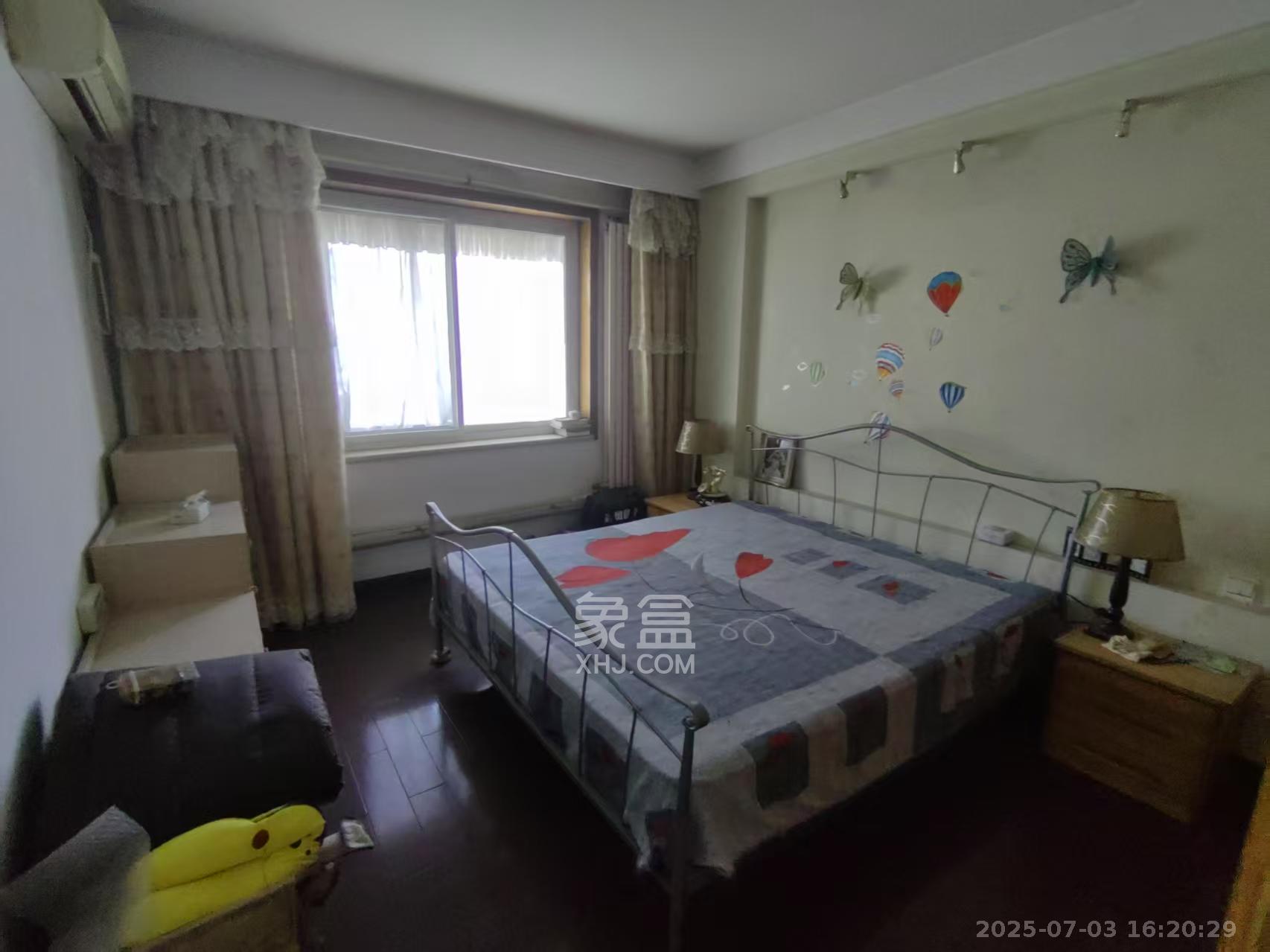 东南明苑 5室2厅2卫 2500.0元/月 东南明苑 5室2厅2卫 2500.0元/月室内图