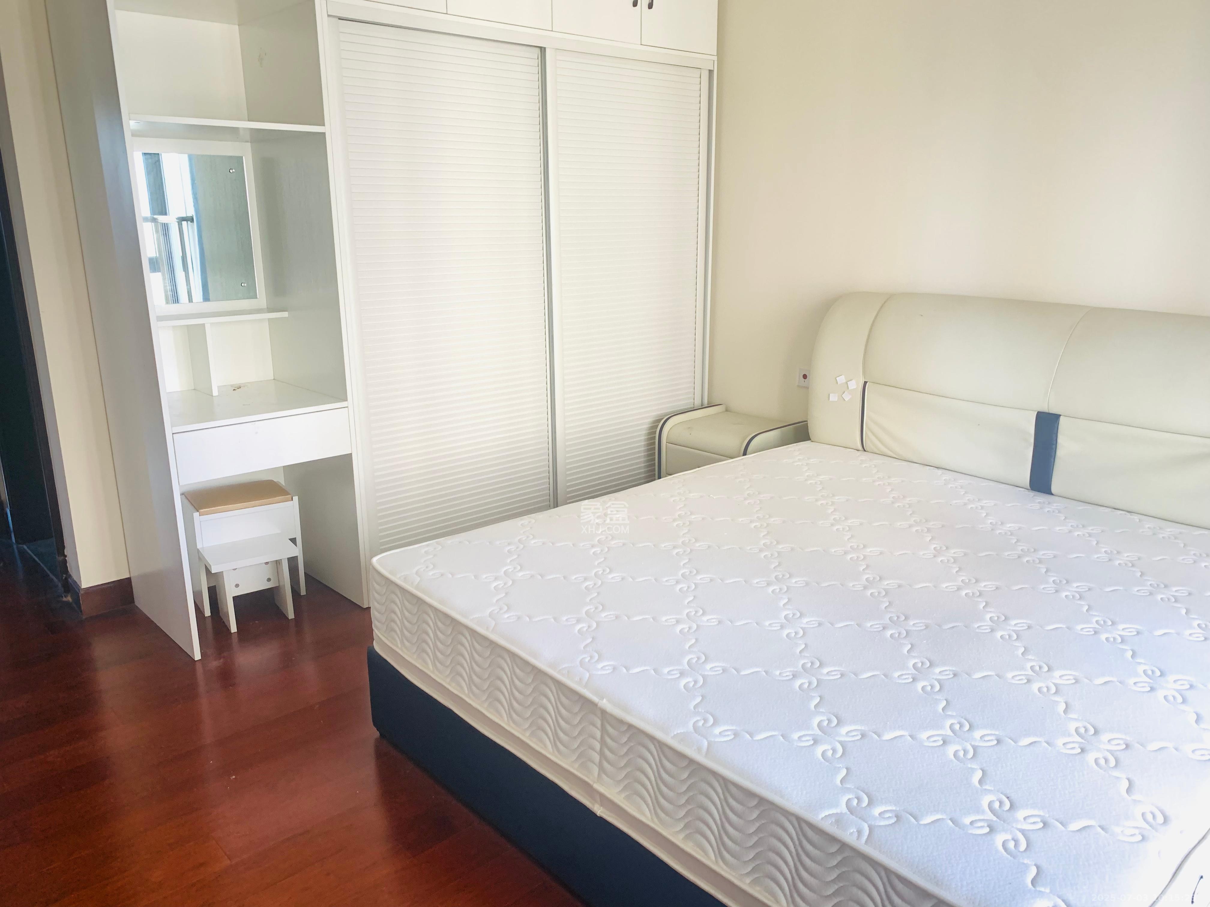 恒大翡翠华庭 3室2厅2卫 2600.0元/月 恒大翡翠华庭 3室2厅2卫 2600.0元/月室内图