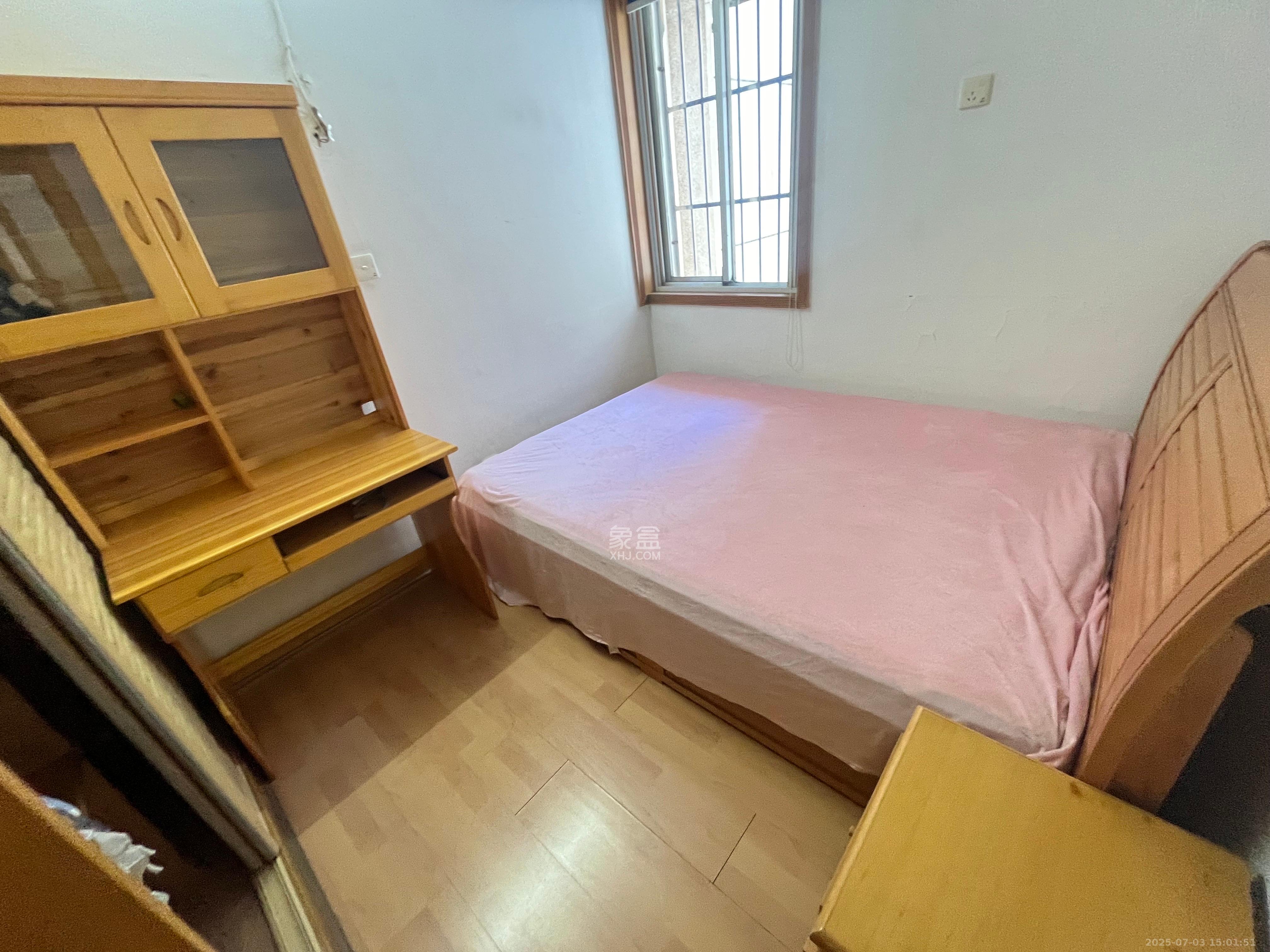安全厅宿舍阳光小区（湘湖渔场阳光小区)  3室2厅1卫   2400.00元/月室内图