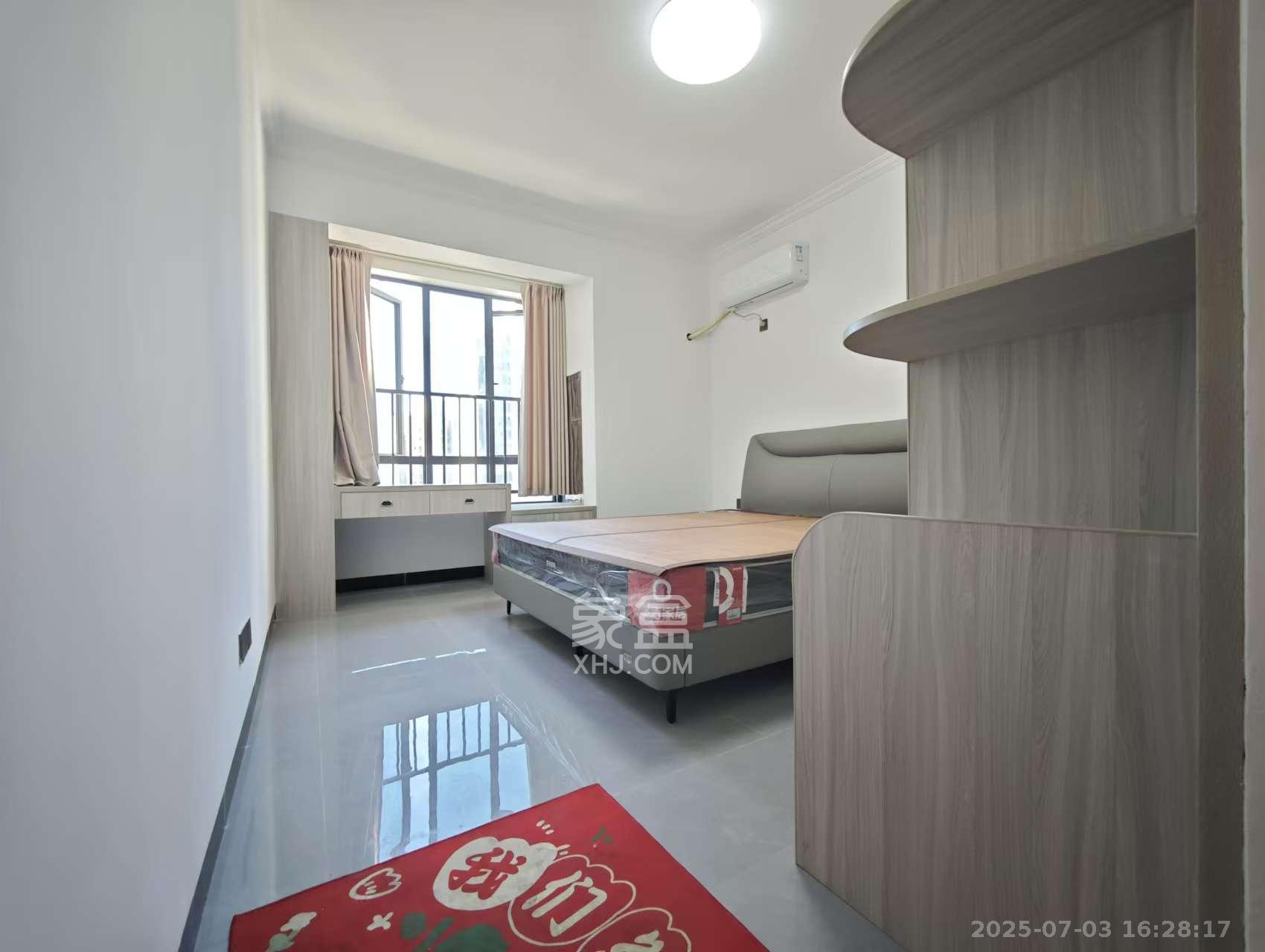 玺宇悦城国际 4室2厅2卫 69.8万 玺宇悦城国际 4室2厅2卫 69.8万客厅