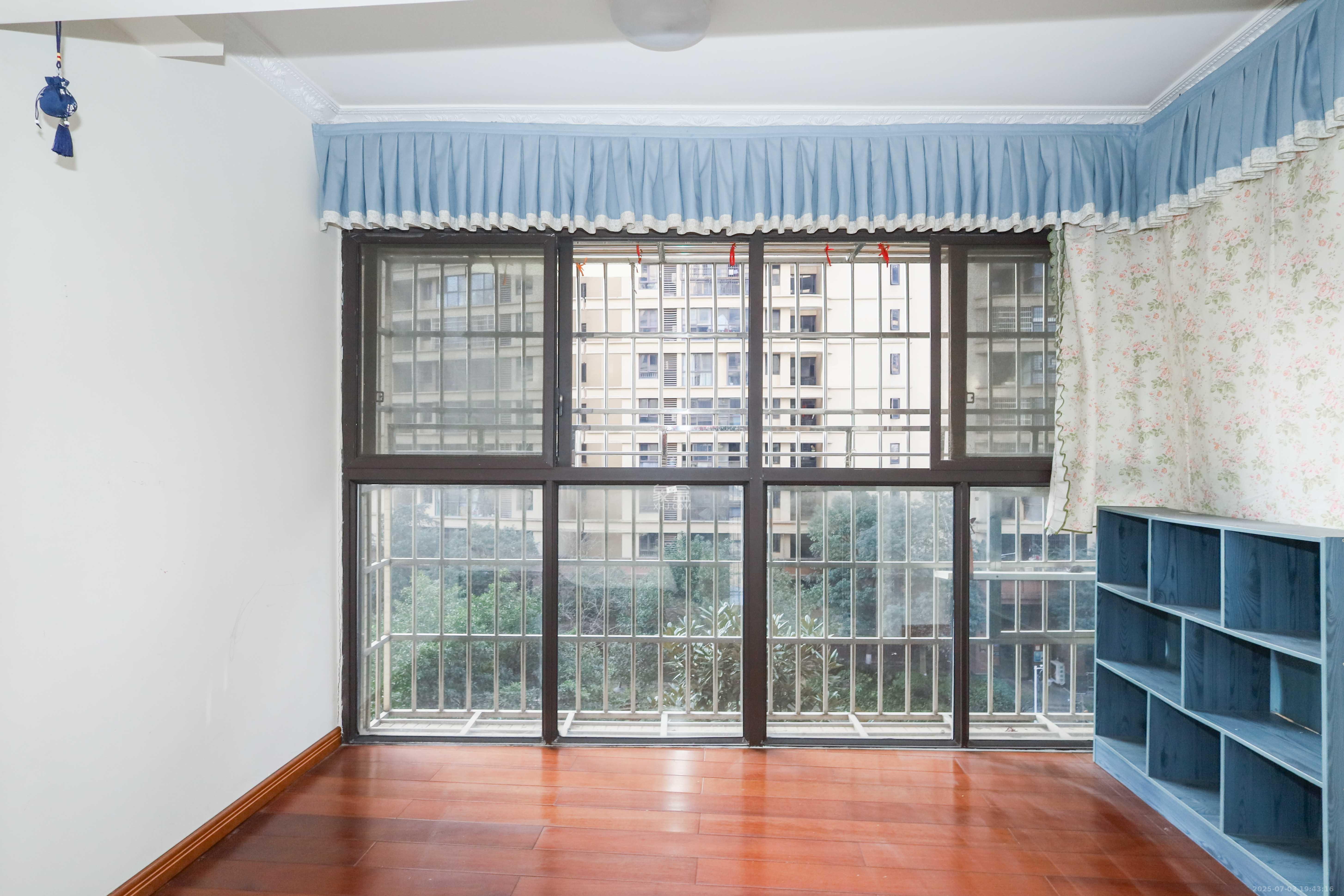 保利麓谷林语D区  3室2厅1卫    89.0万 保利麓谷林语D区  3室2厅1卫    89.0万阳台