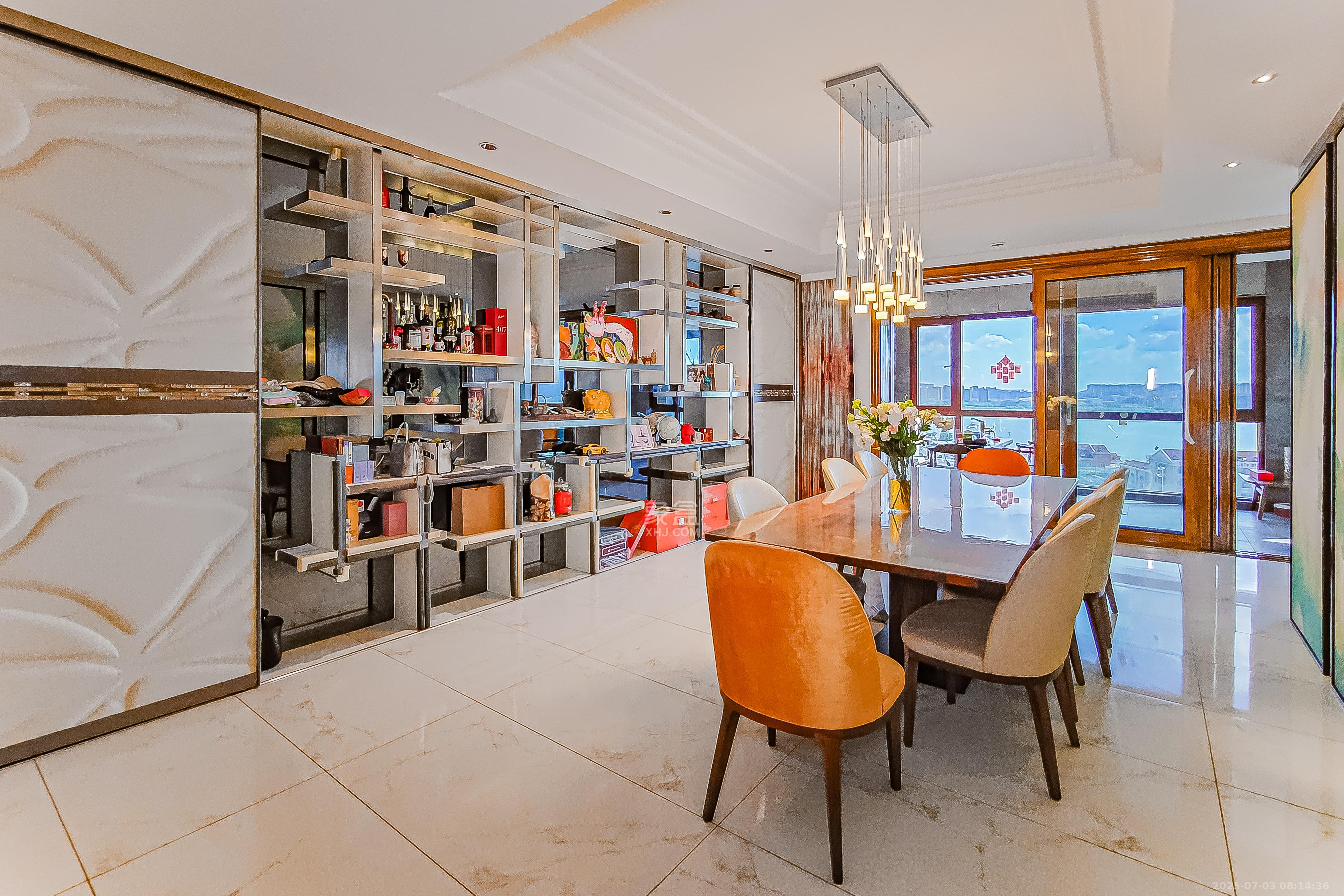 保利国际广场 4室2厅3卫 780.0万 保利国际广场 4室2厅3卫 780.0万客厅