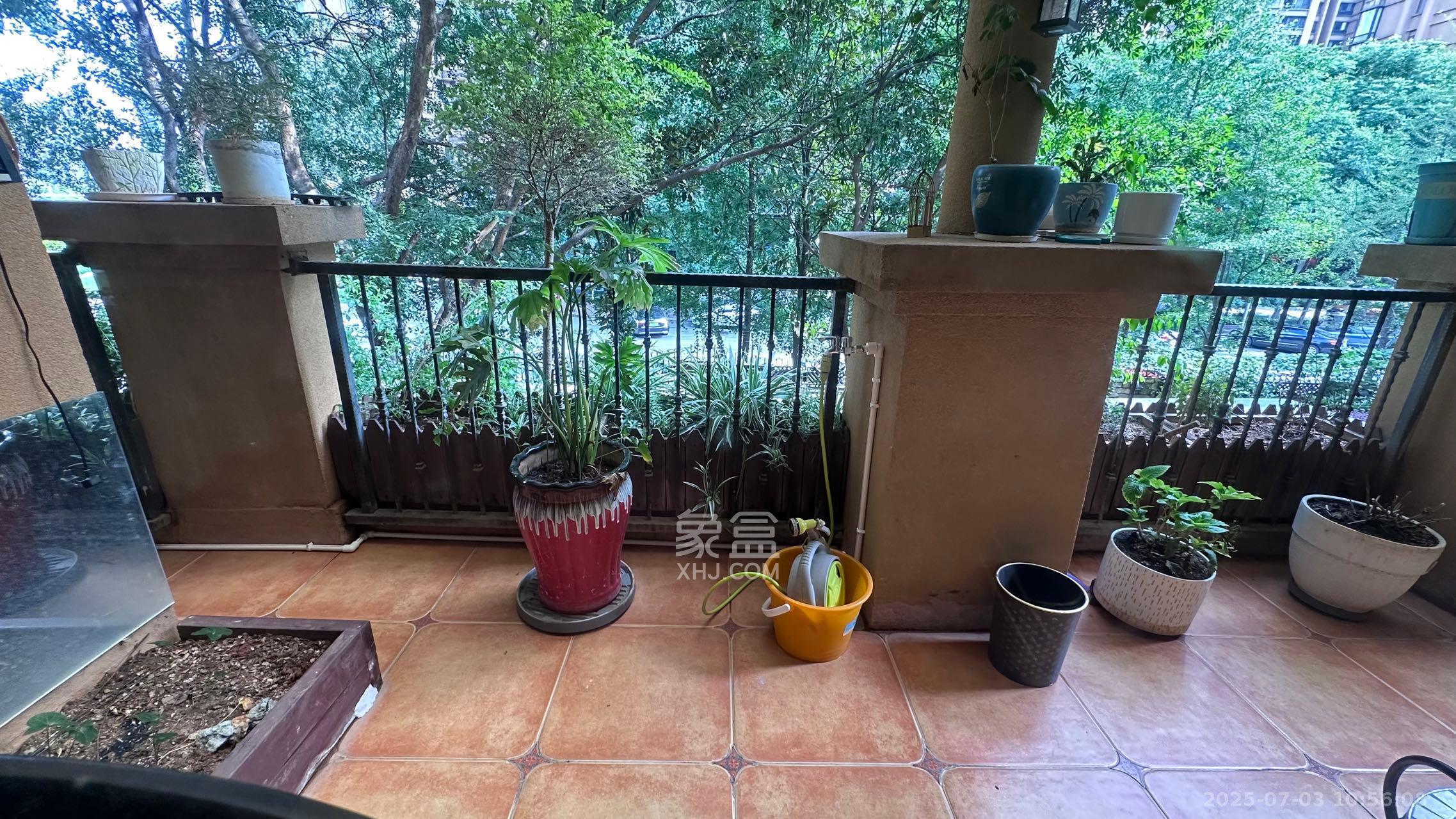 融科檀香山(融科紫檀、香山国际)  2室2厅2卫    5500.0元/月 融科檀香山(融科紫檀、香山国际)  2室2厅2卫    5500.0元/月室内图