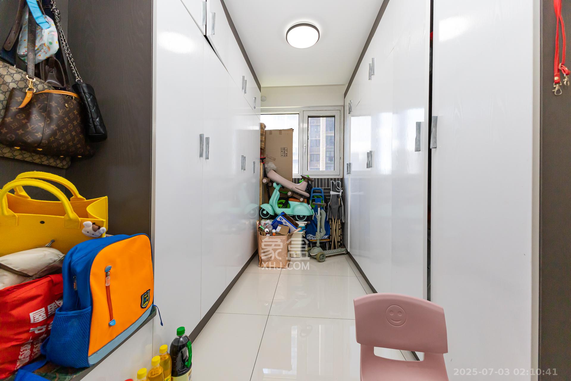 时代倾城五期 1室0厅0卫 93.0万 时代倾城五期 1室0厅0卫 93.0万卧室