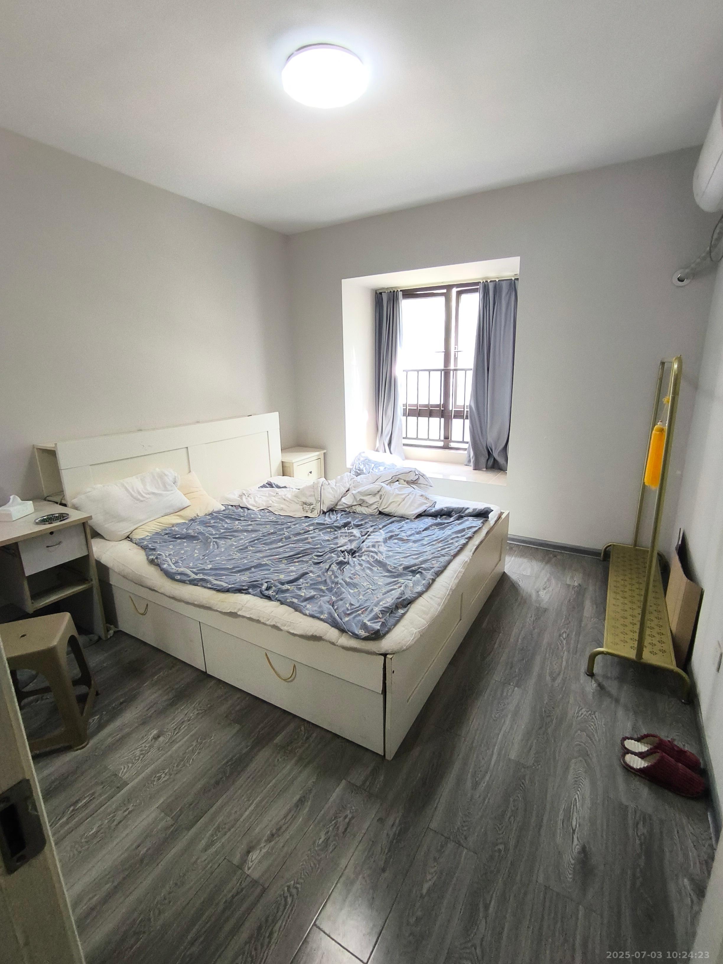 龙湖春江悦茗 4室2厅2卫 2800.0元/月 龙湖春江悦茗 4室2厅2卫 2800.0元/月室内图