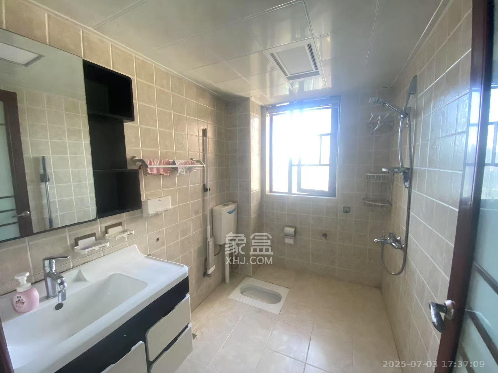 听香水榭  3室2厅1卫   2500.00元/月室内图