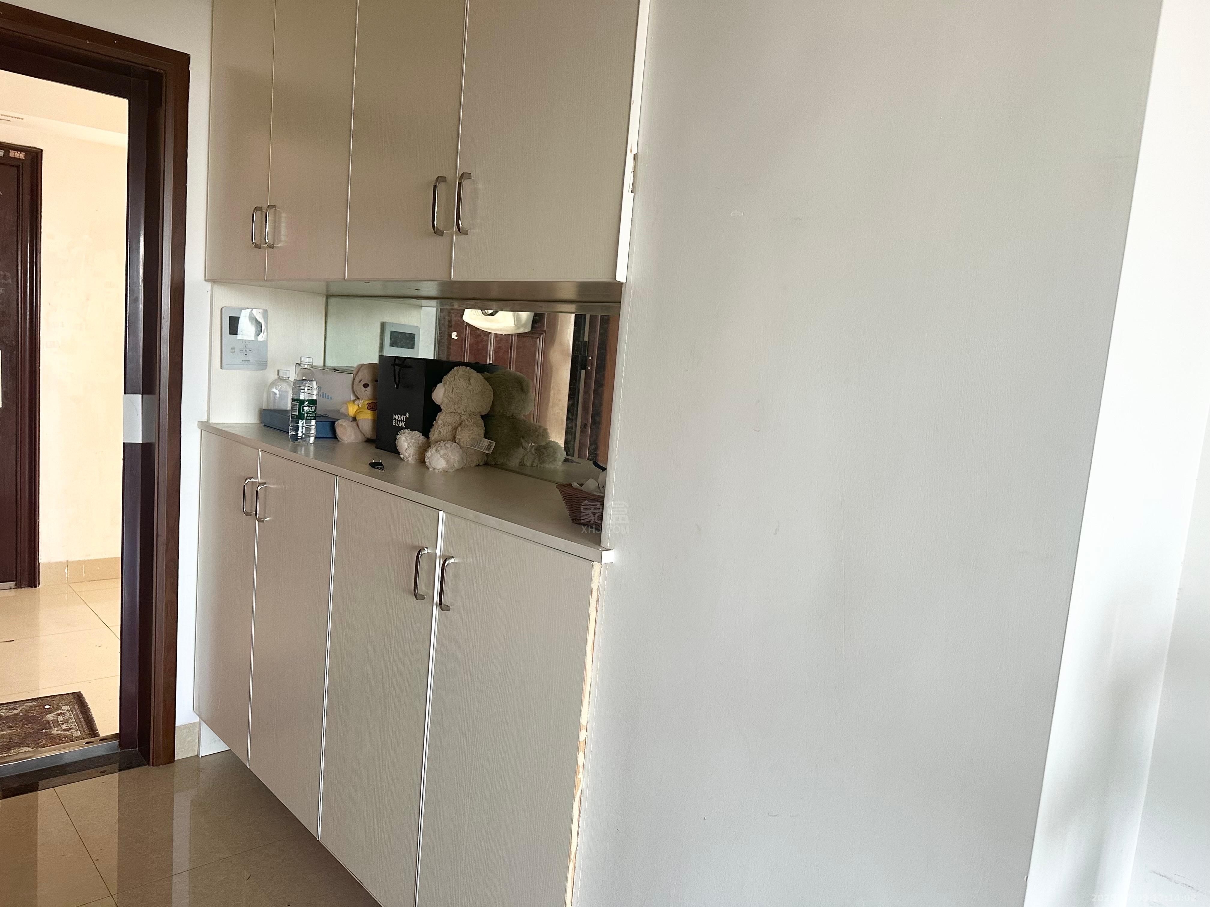 龙腾国际 1室1厅1卫 1100.0元/月 龙腾国际 1室1厅1卫 1100.0元/月室内图