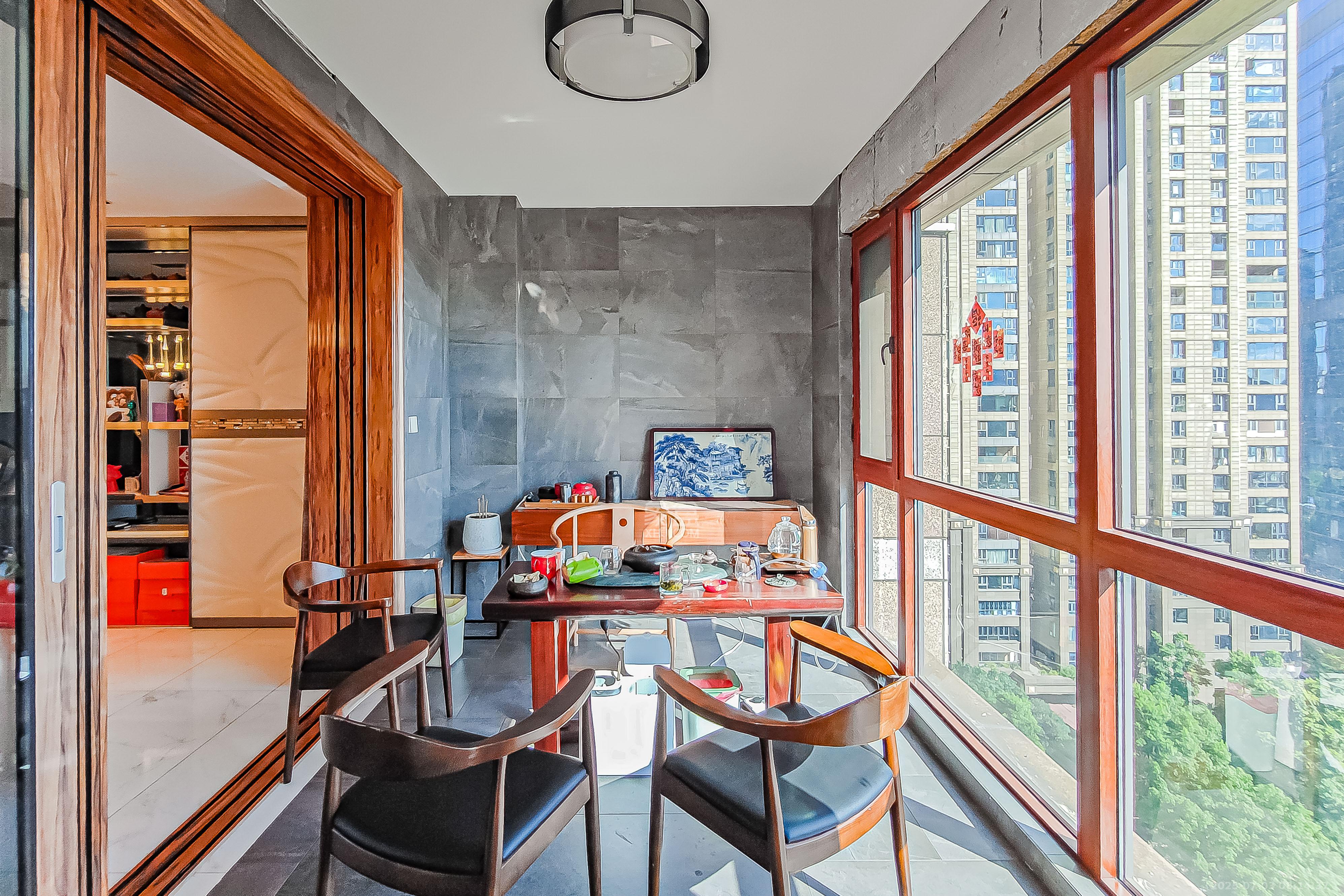 保利国际广场 4室2厅3卫 780.0万 保利国际广场 4室2厅3卫 780.0万阳台