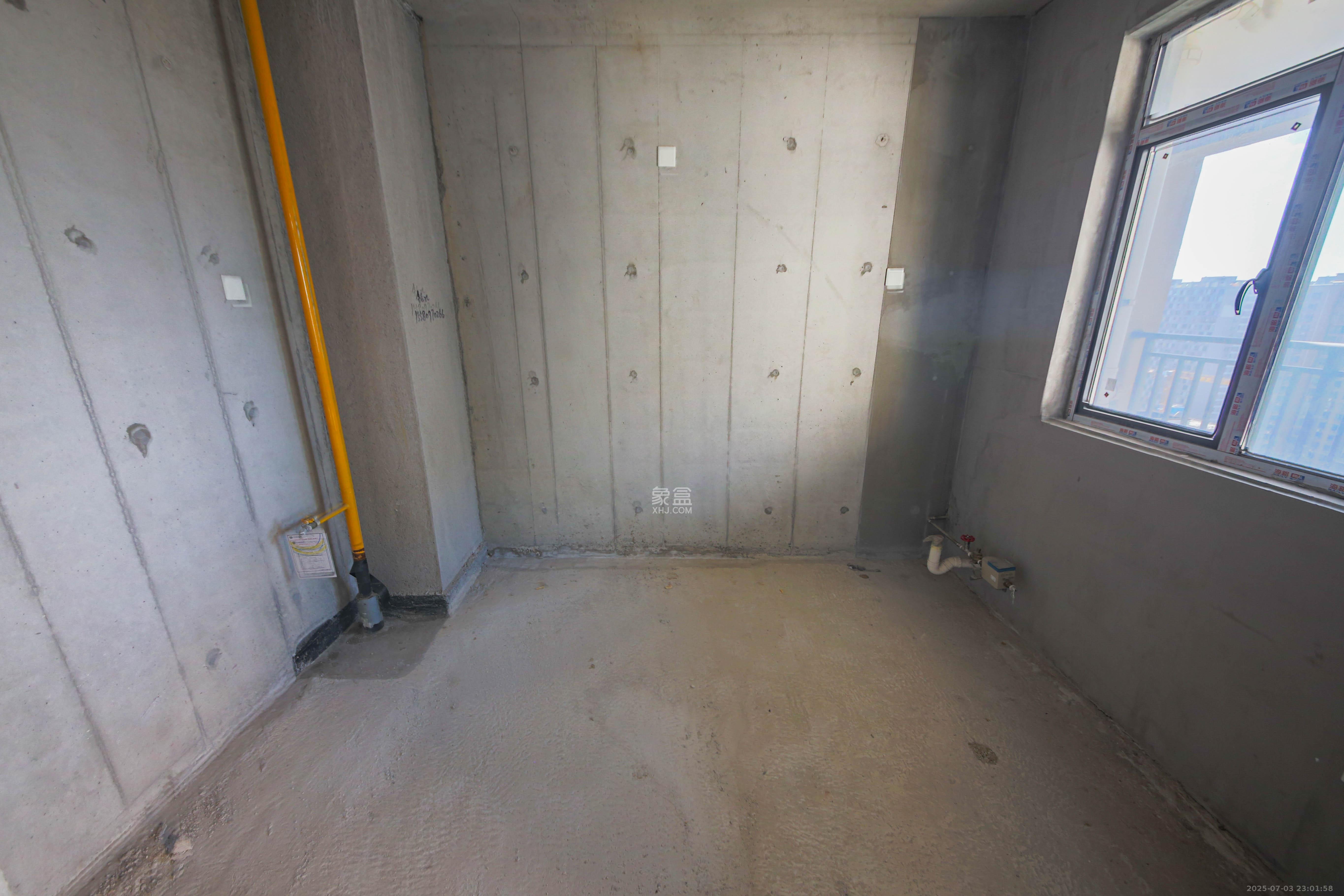 友谊青苑 4室2厅2卫 256.0万 友谊青苑 4室2厅2卫 256.0万厨房