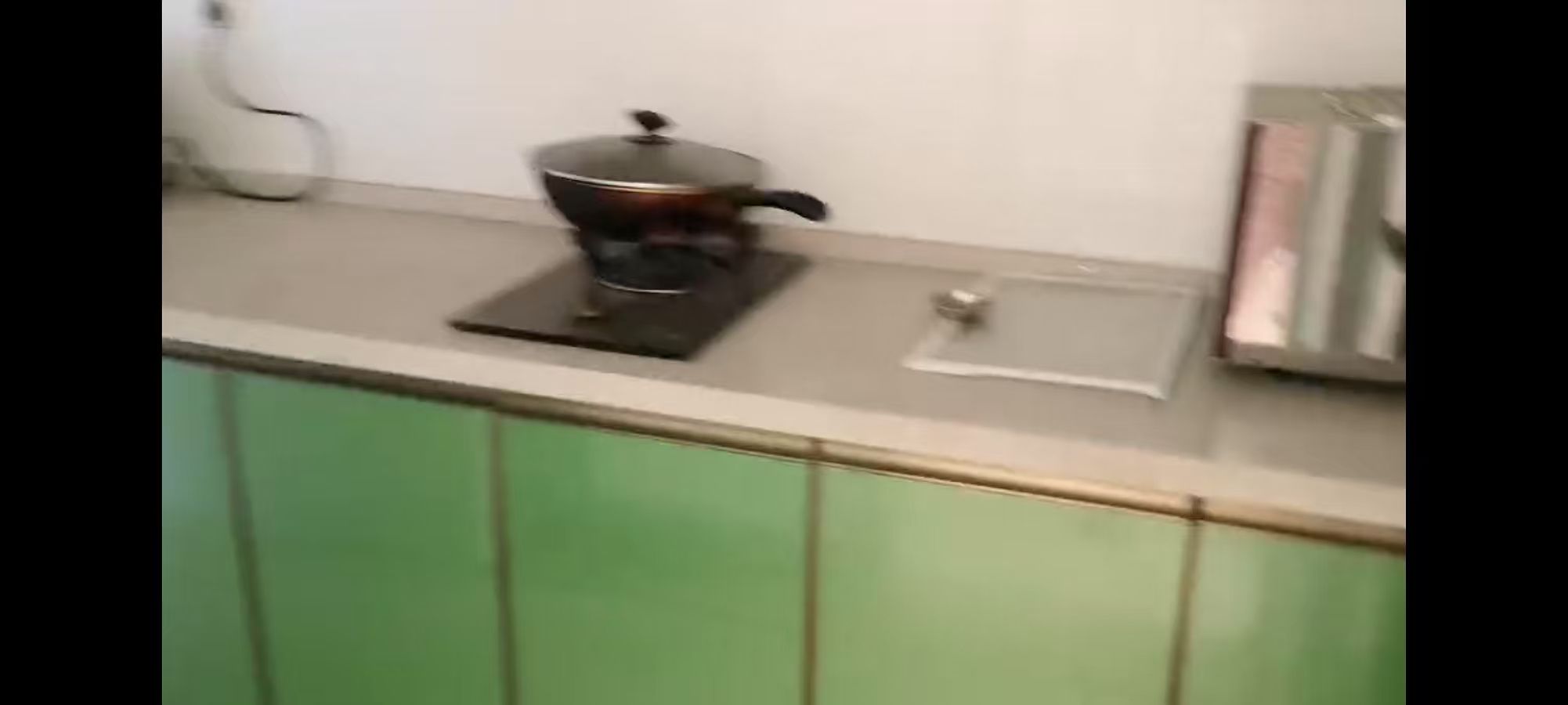 中泰峰境  3室2厅2卫   1800.00元/月室内图