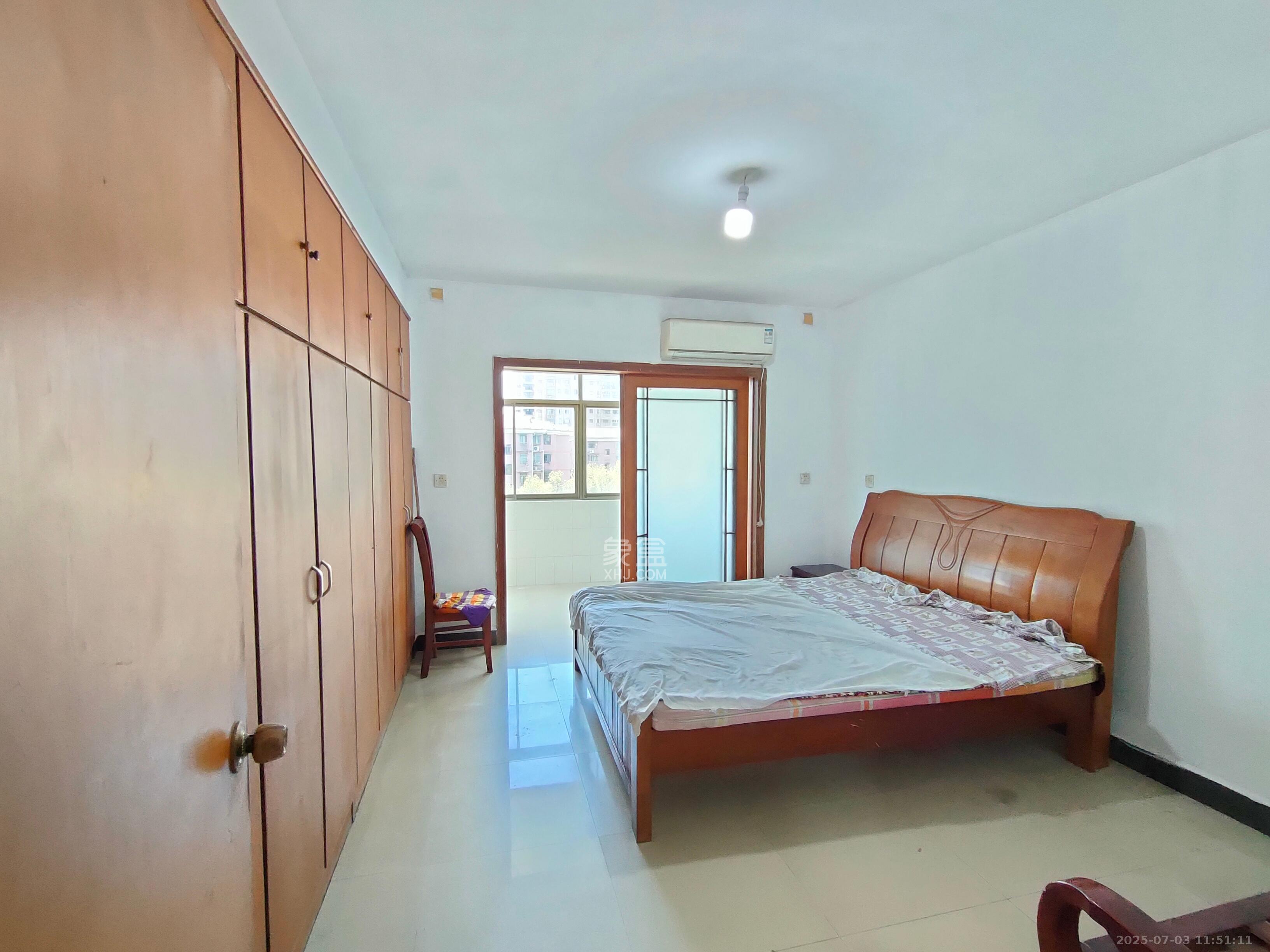 涂家冲社区(涂新小区、农商银行宿舍) 3室2厅1卫 2200.0元/月 涂家冲社区(涂新小区、农商银行宿舍) 3室2厅1卫 2200.0元/月室内图