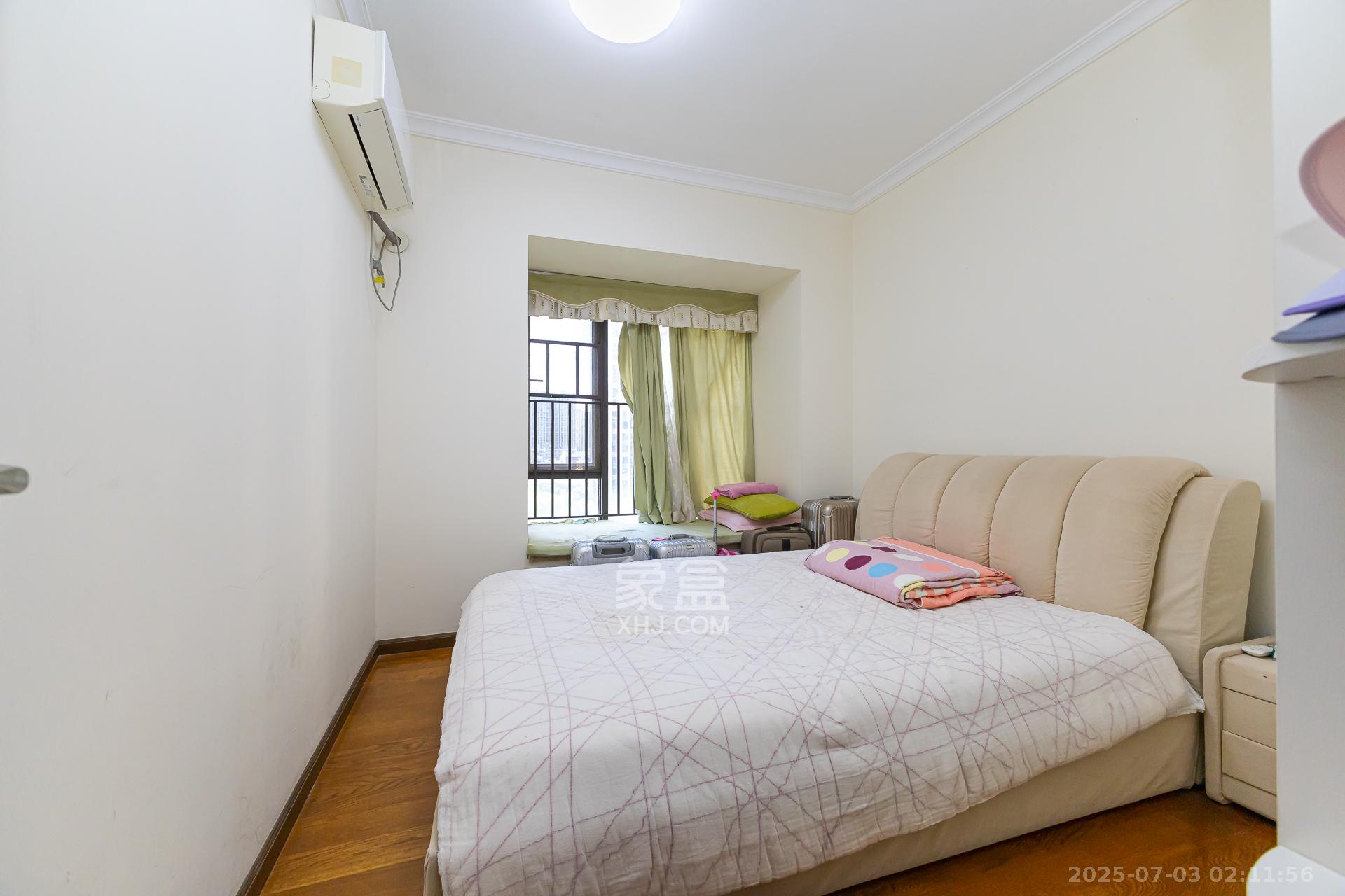 时代倾城一期 1室2厅1卫 85.0万 时代倾城一期 1室2厅1卫 85.0万卧室