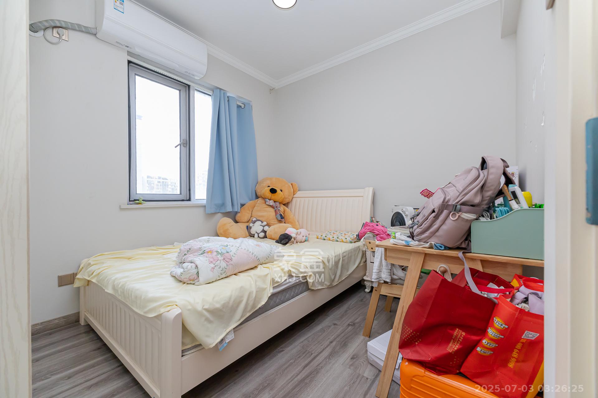 嘉宇银杉(嘉宇西苑) 3室2厅2卫 92.8万 嘉宇银杉(嘉宇西苑) 3室2厅2卫 92.8万卧室