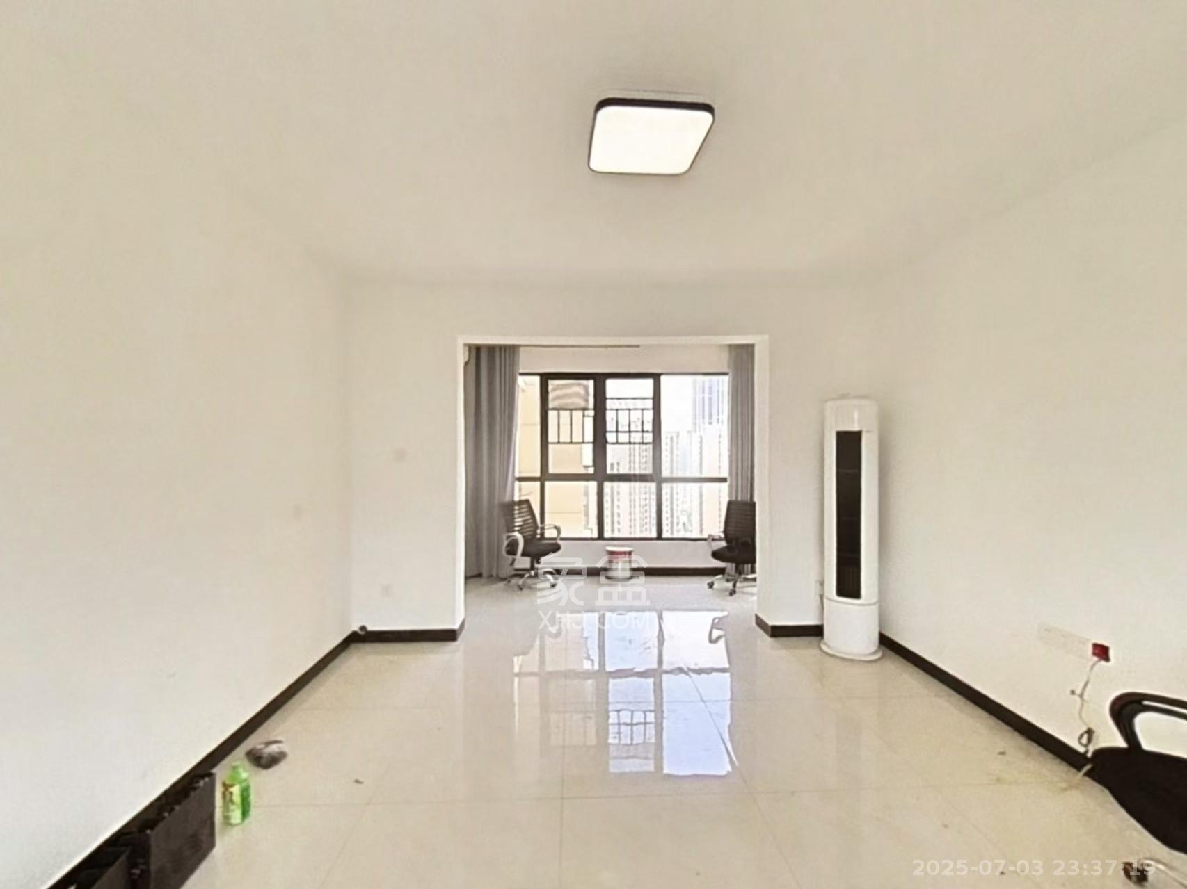 和泓梅溪四季 4室2厅2卫 3700.0元/月 和泓梅溪四季 4室2厅2卫 3700.0元/月室内图