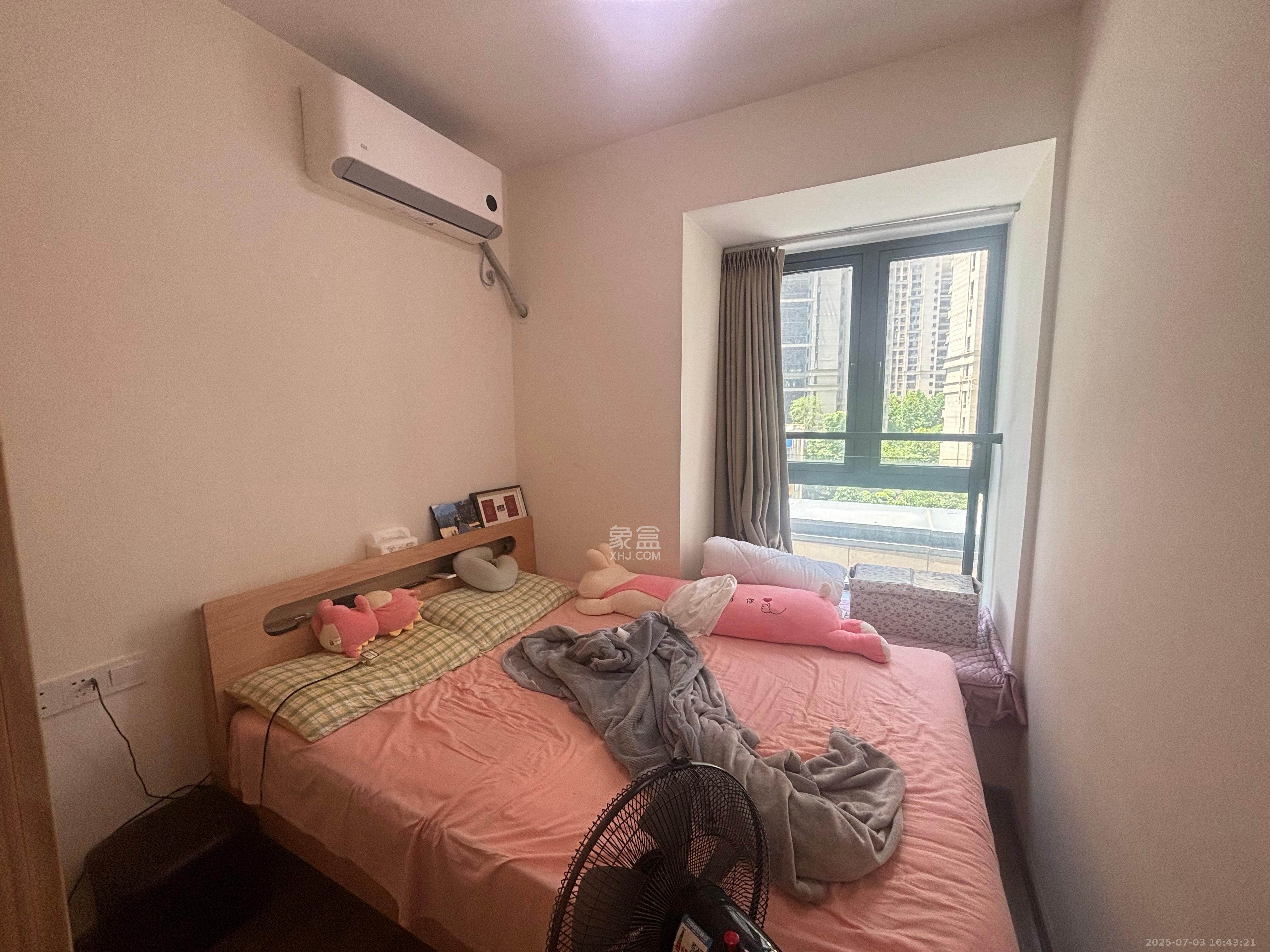 卓越浅水湾  1室1厅1卫   1700.00元/月室内图