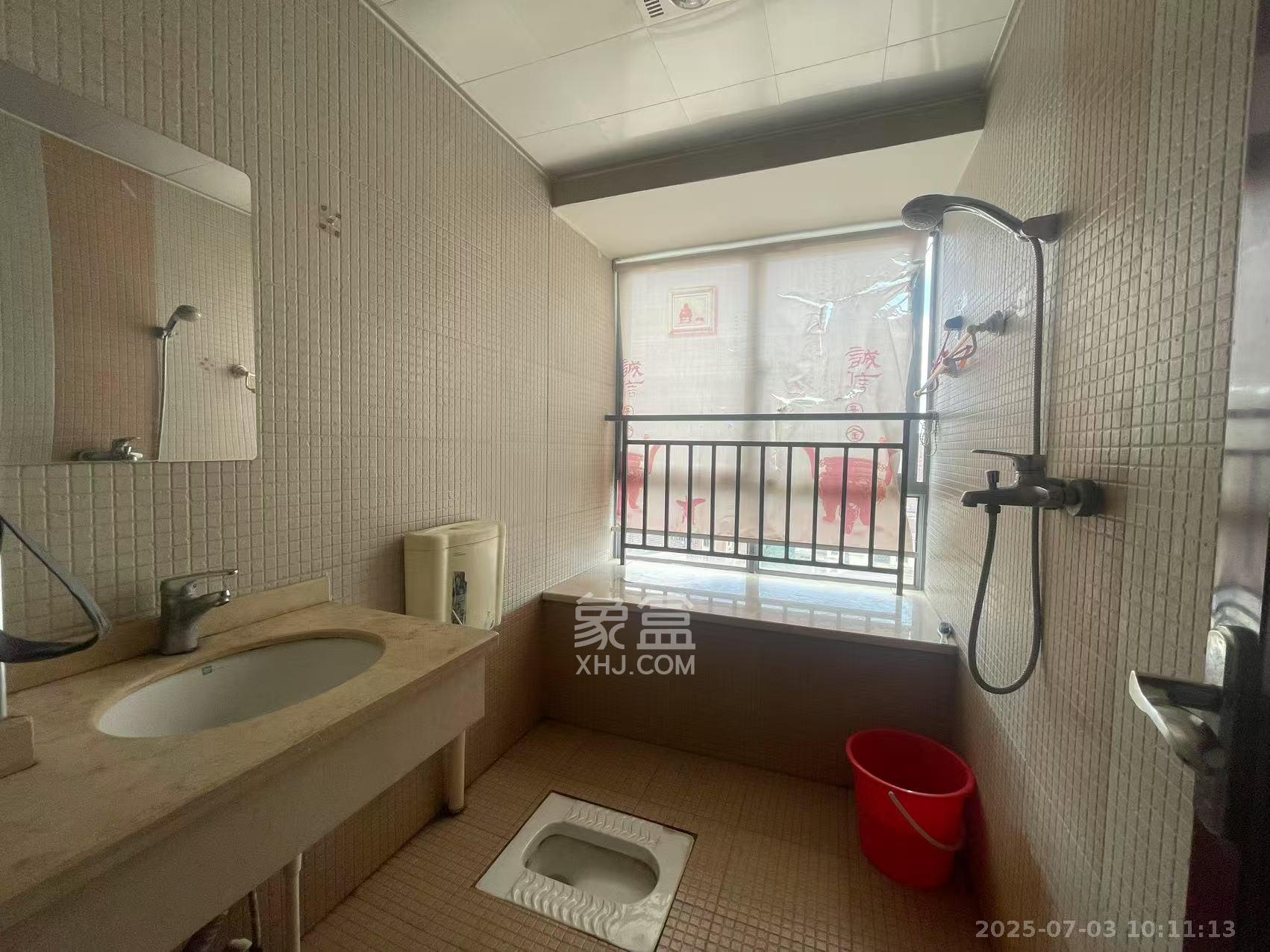 上海城小区 2室1厅1卫 1900.0元/月 上海城小区 2室1厅1卫 1900.0元/月室内图