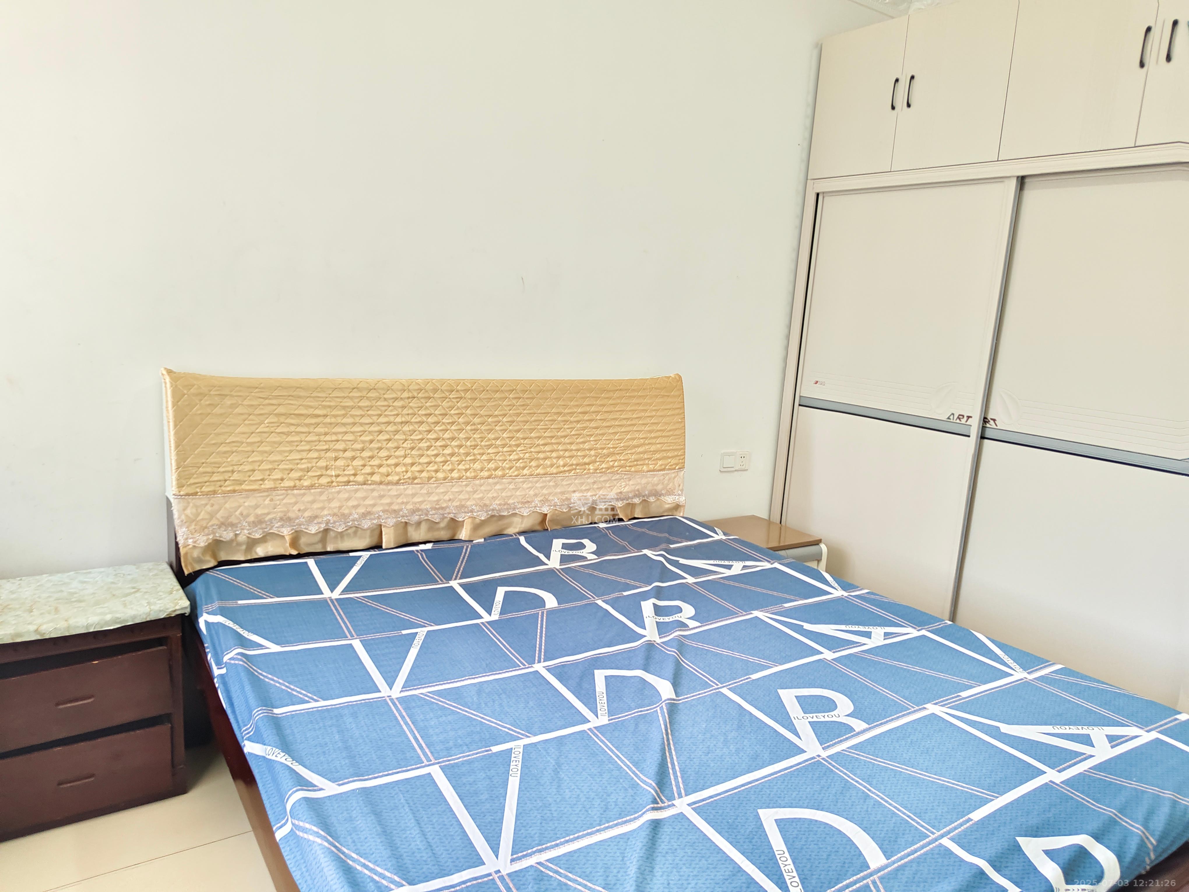 洋湖景园  2室1厅1卫   2200.00元/月室内图