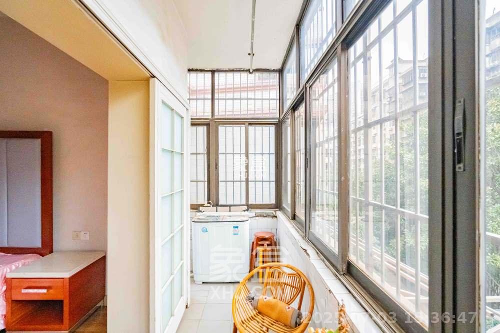 湖南省石油总公司宿舍 4室2厅2卫 3600.0元/月 湖南省石油总公司宿舍 4室2厅2卫 3600.0元/月室内图