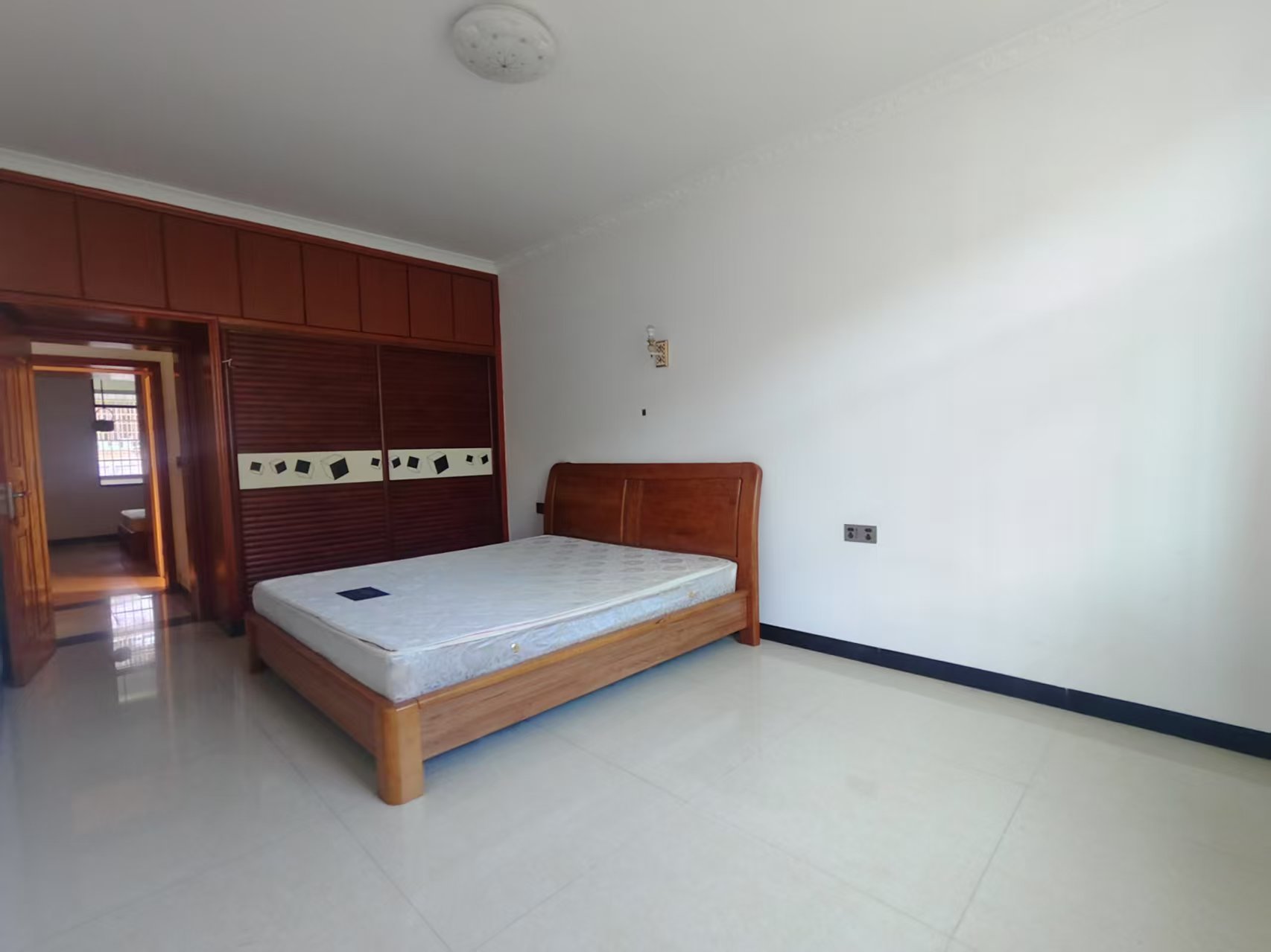 明月小区 3室2厅2卫 1180.0元/月 明月小区 3室2厅2卫 1180.0元/月室内图