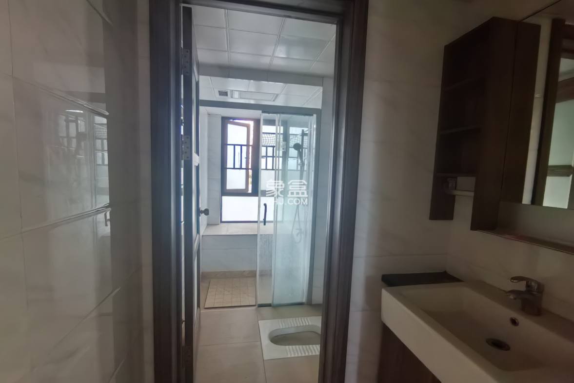 碧桂园豪园 4室2厅2卫 2800.0元/月 碧桂园豪园 4室2厅2卫 2800.0元/月室内图