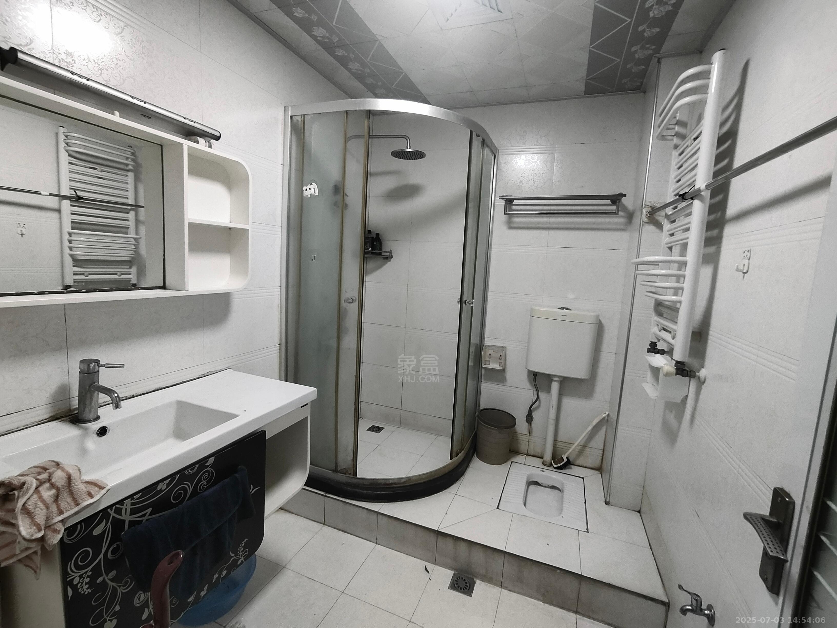 文化园三期  2室2厅1卫    1300.0元/月 文化园三期  2室2厅1卫    1300.0元/月室内图