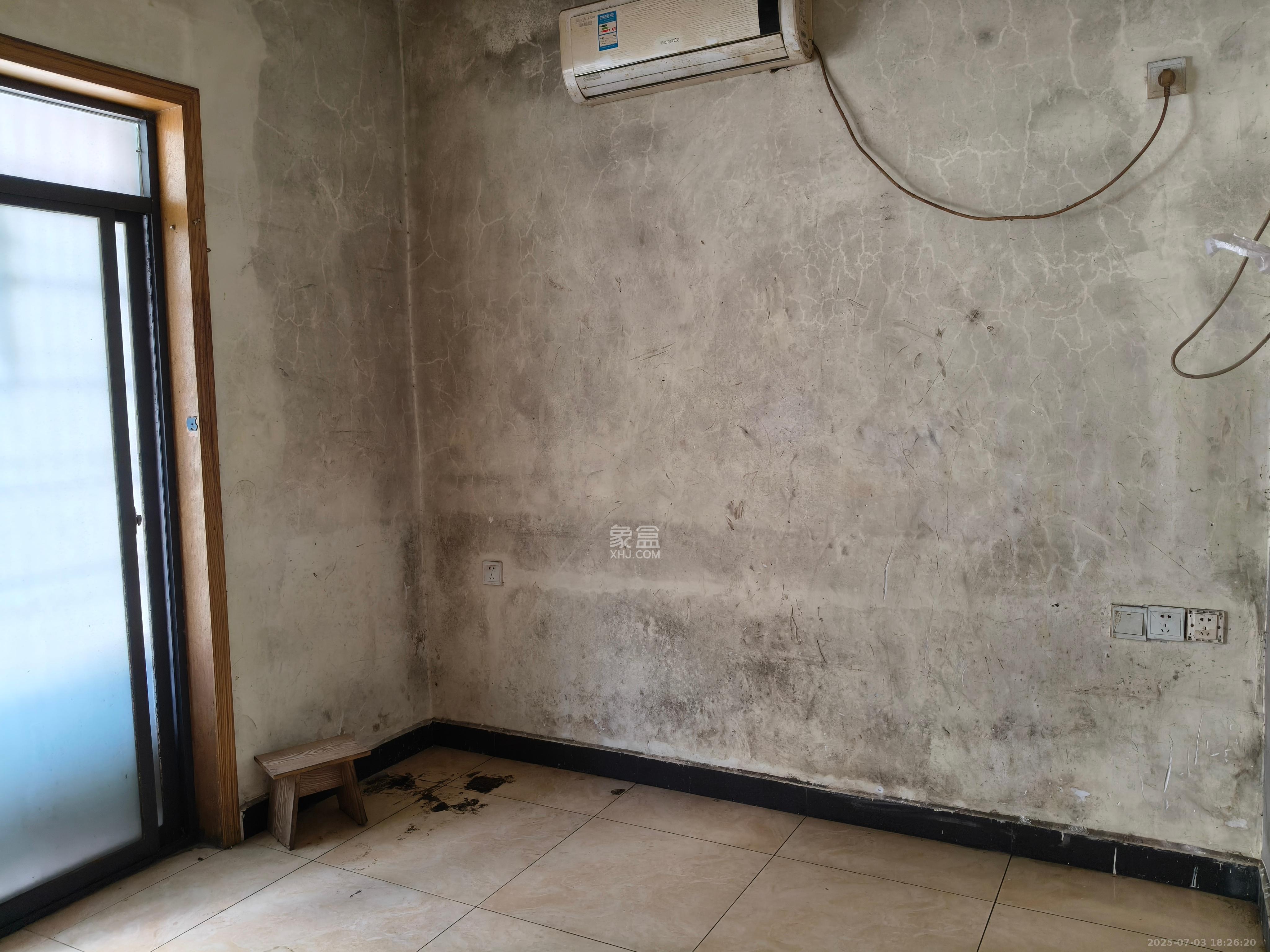 阿弥岭一片(长沙制药厂宿舍) 2室1厅1卫 1600.0元/月 阿弥岭一片(长沙制药厂宿舍) 2室1厅1卫 1600.0元/月室内图