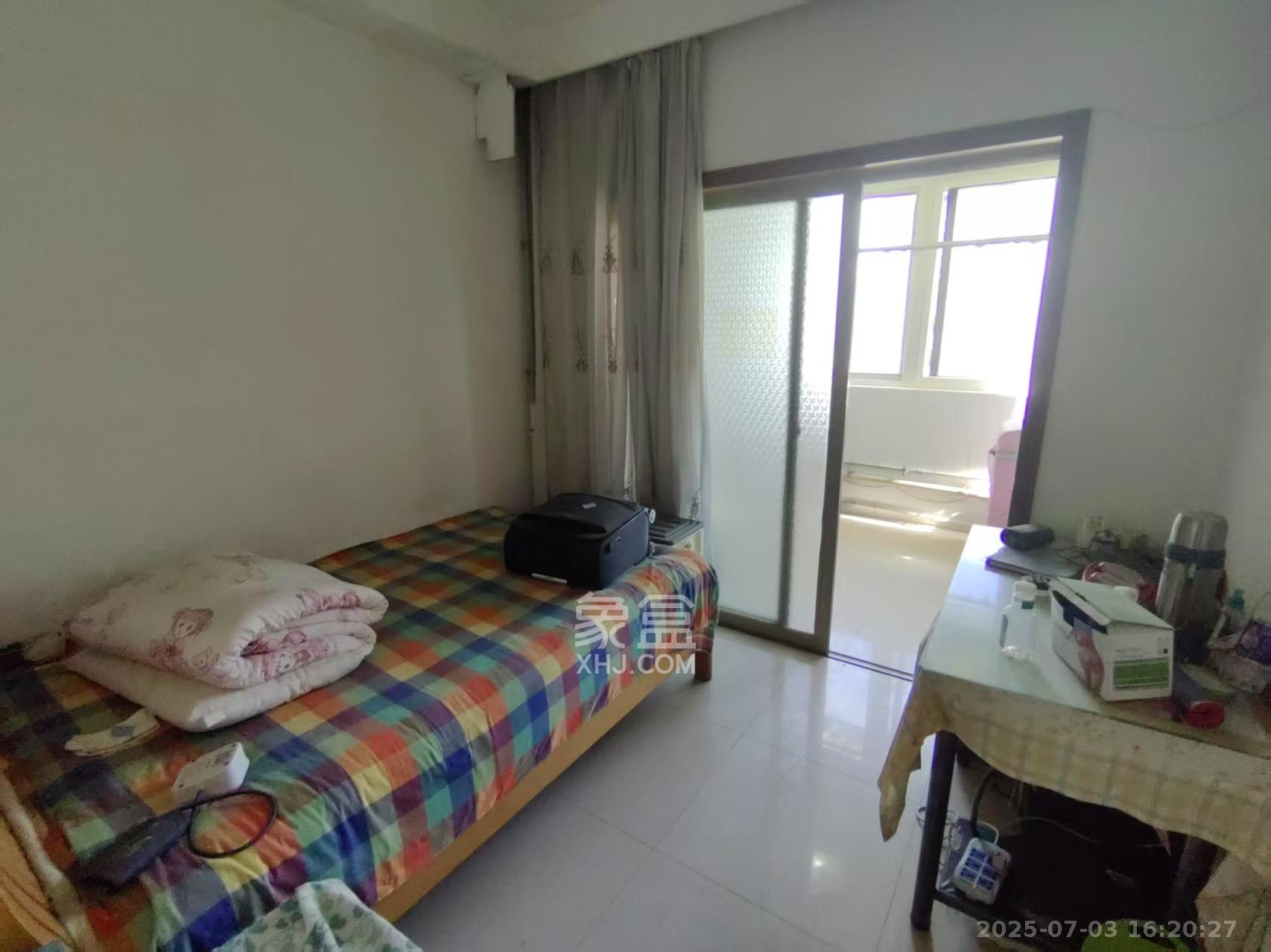 东南明苑 5室2厅2卫 2500.0元/月 东南明苑 5室2厅2卫 2500.0元/月室内图