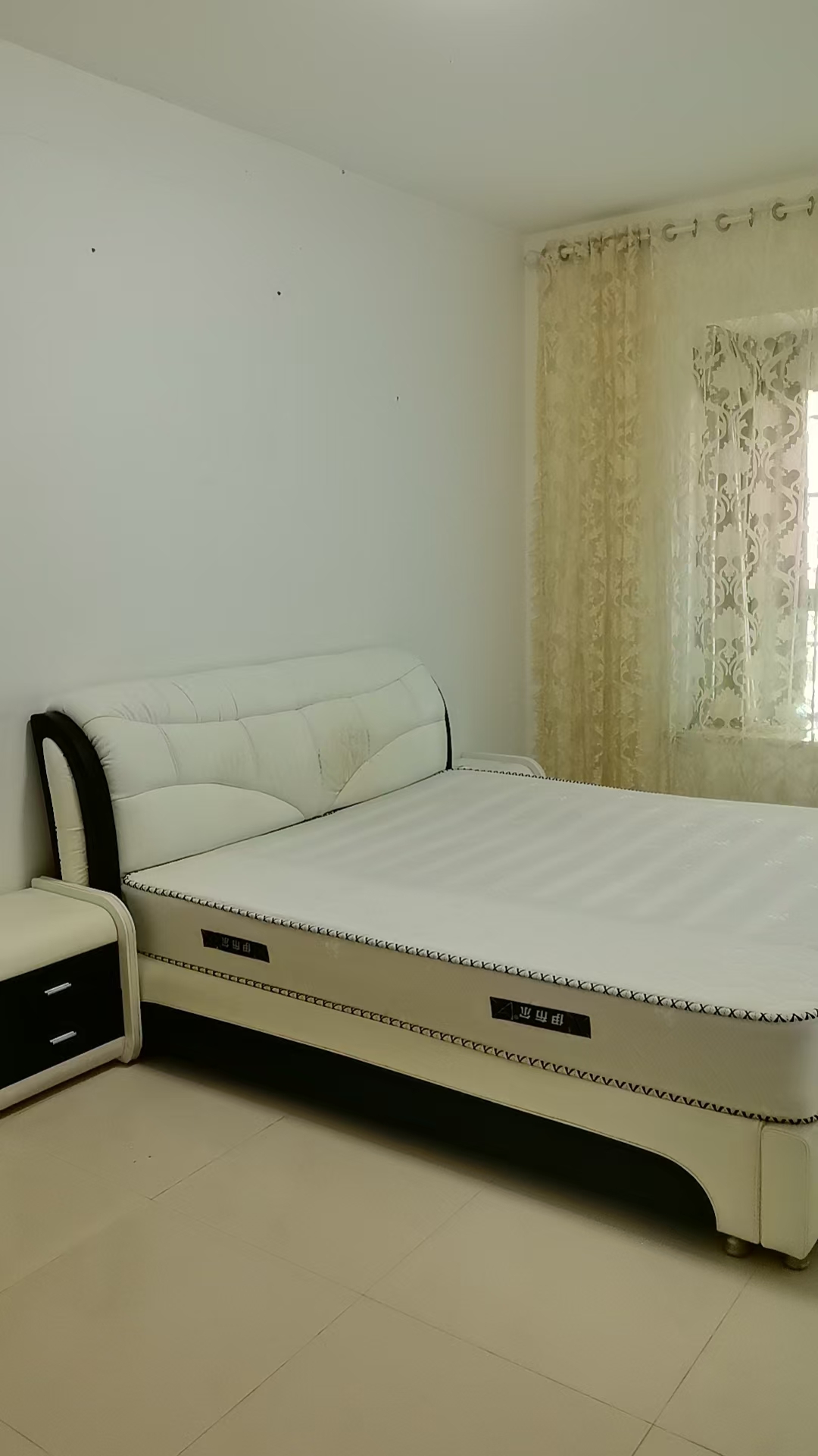 锦绣雁城 3室2厅1卫 2200.0元/月 锦绣雁城 3室2厅1卫 2200.0元/月室内图