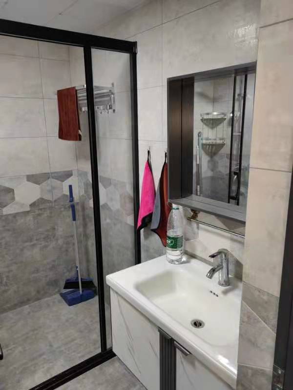 世茂璀璨滨江 3室2厅2卫 3000.0元/月 世茂璀璨滨江 3室2厅2卫 3000.0元/月室内图