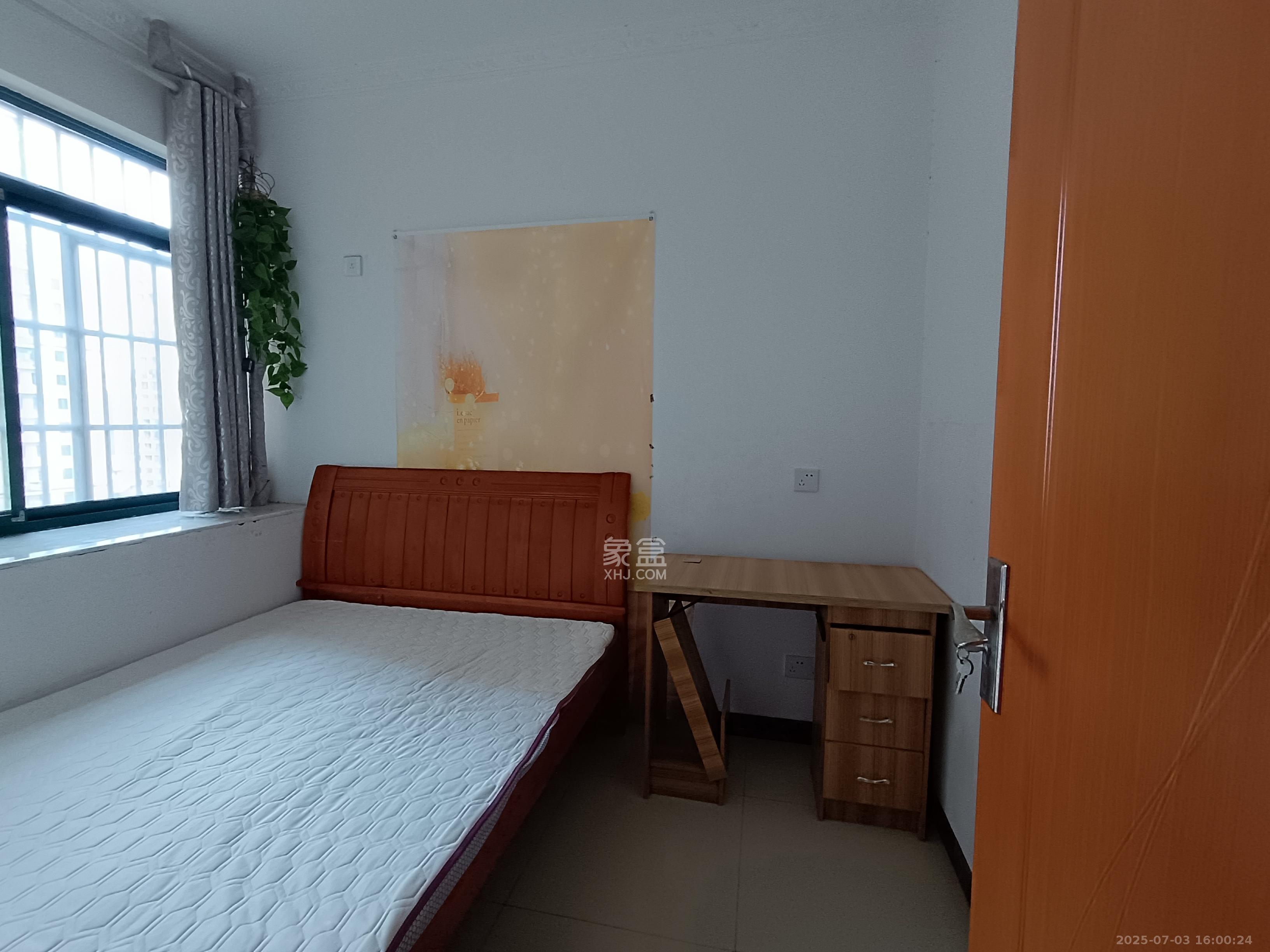 洋湖时代 3室2厅1卫 2000.0元/月 洋湖时代 3室2厅1卫 2000.0元/月室内图