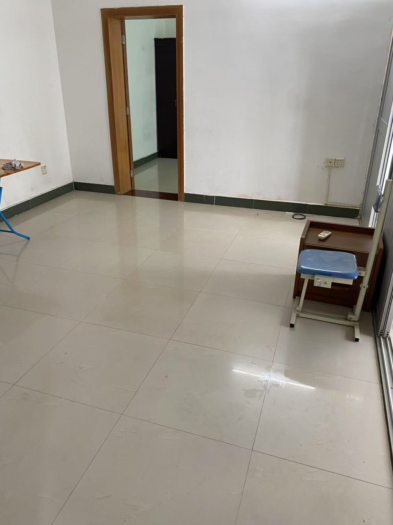 南沙公寓  2室1厅1卫    1600.0元/月 南沙公寓  2室1厅1卫    1600.0元/月室内图