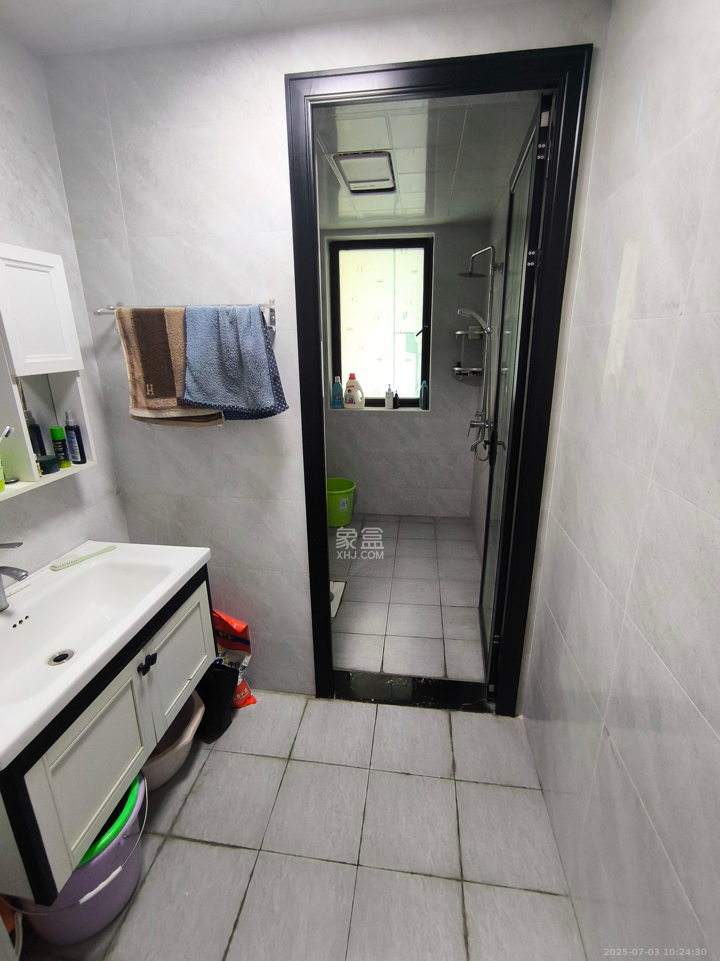 龙湖春江悦茗 4室2厅2卫 2800.0元/月 龙湖春江悦茗 4室2厅2卫 2800.0元/月室内图