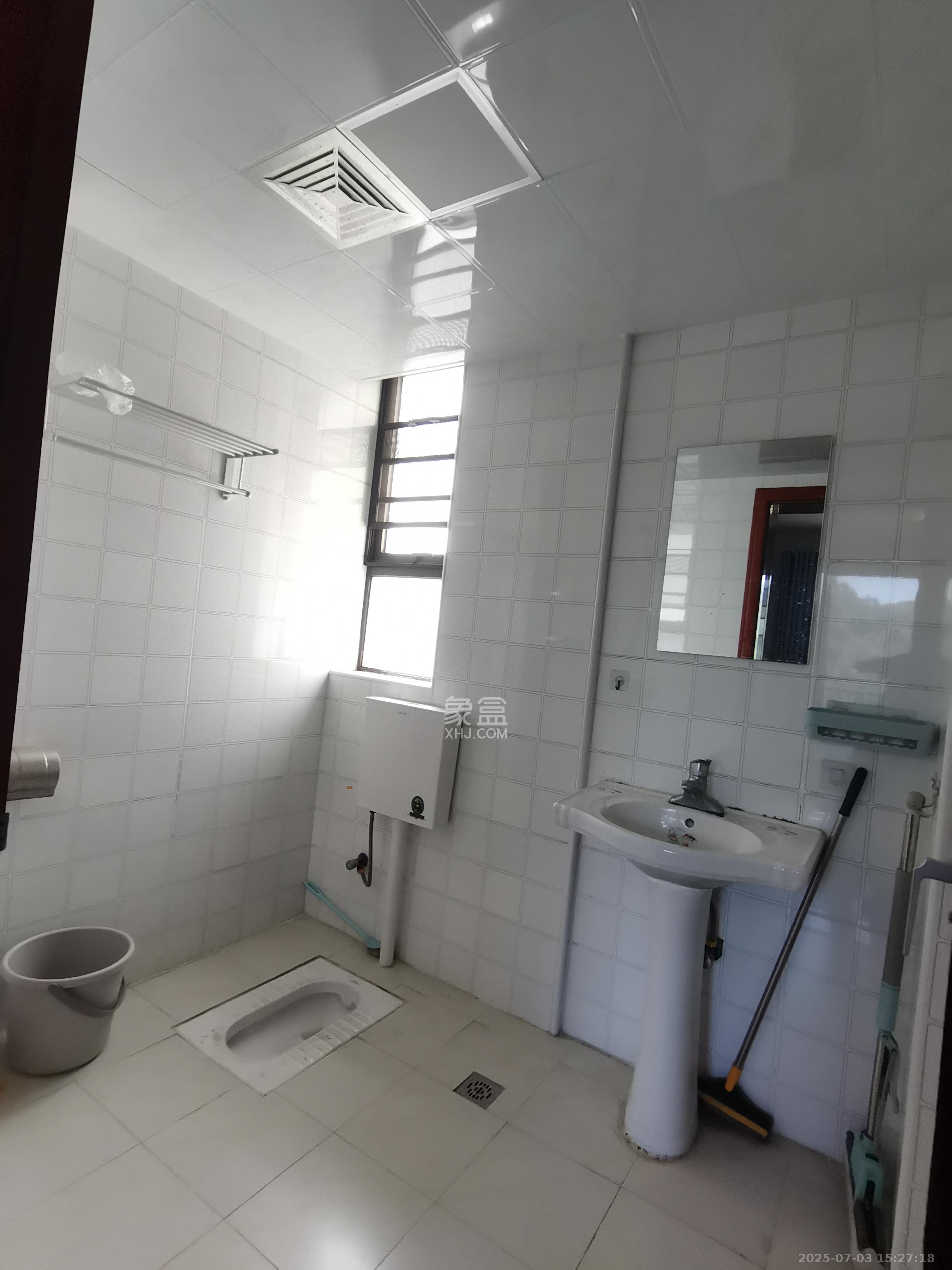 佳兆业云顶梅溪湖(佳兆业梅溪荟)  3室2厅2卫    3500.0元/月 佳兆业云顶梅溪湖(佳兆业梅溪荟)  3室2厅2卫    3500.0元/月室内图