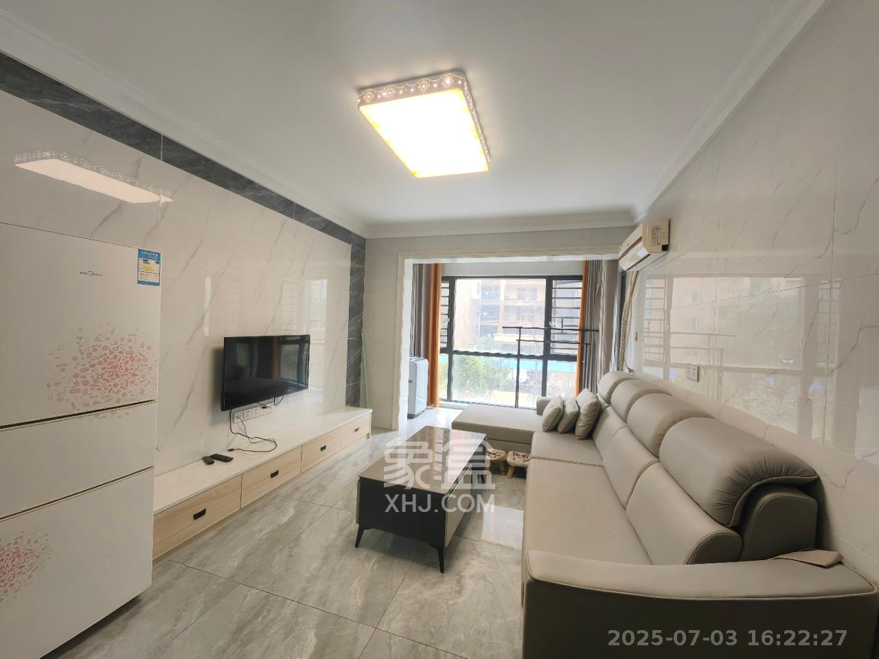 山水新城  2室2厅1卫   2100.00元/月室内图
