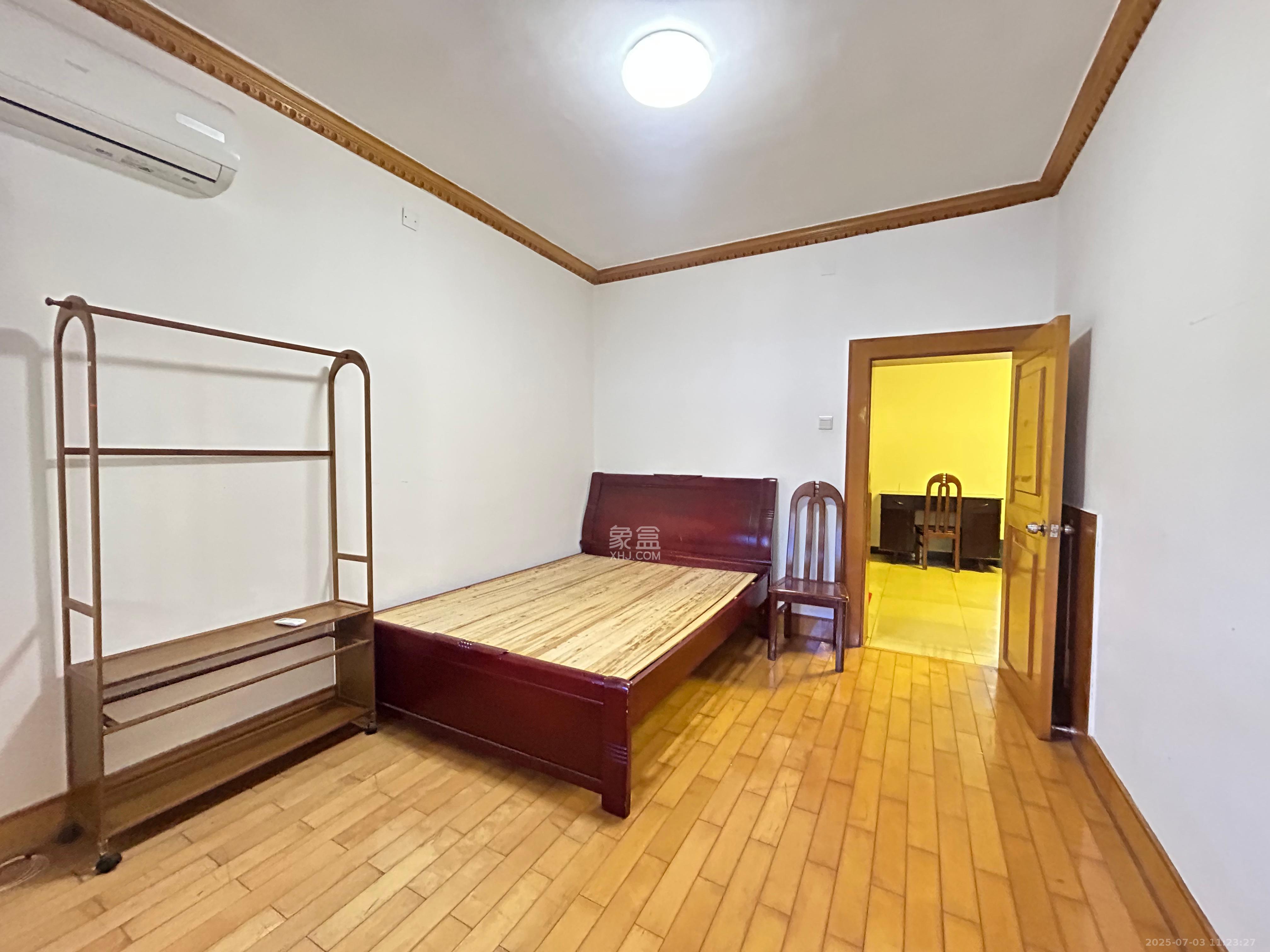 水警大队宿舍 3室2厅2卫 4000.0元/月 水警大队宿舍 3室2厅2卫 4000.0元/月室内图