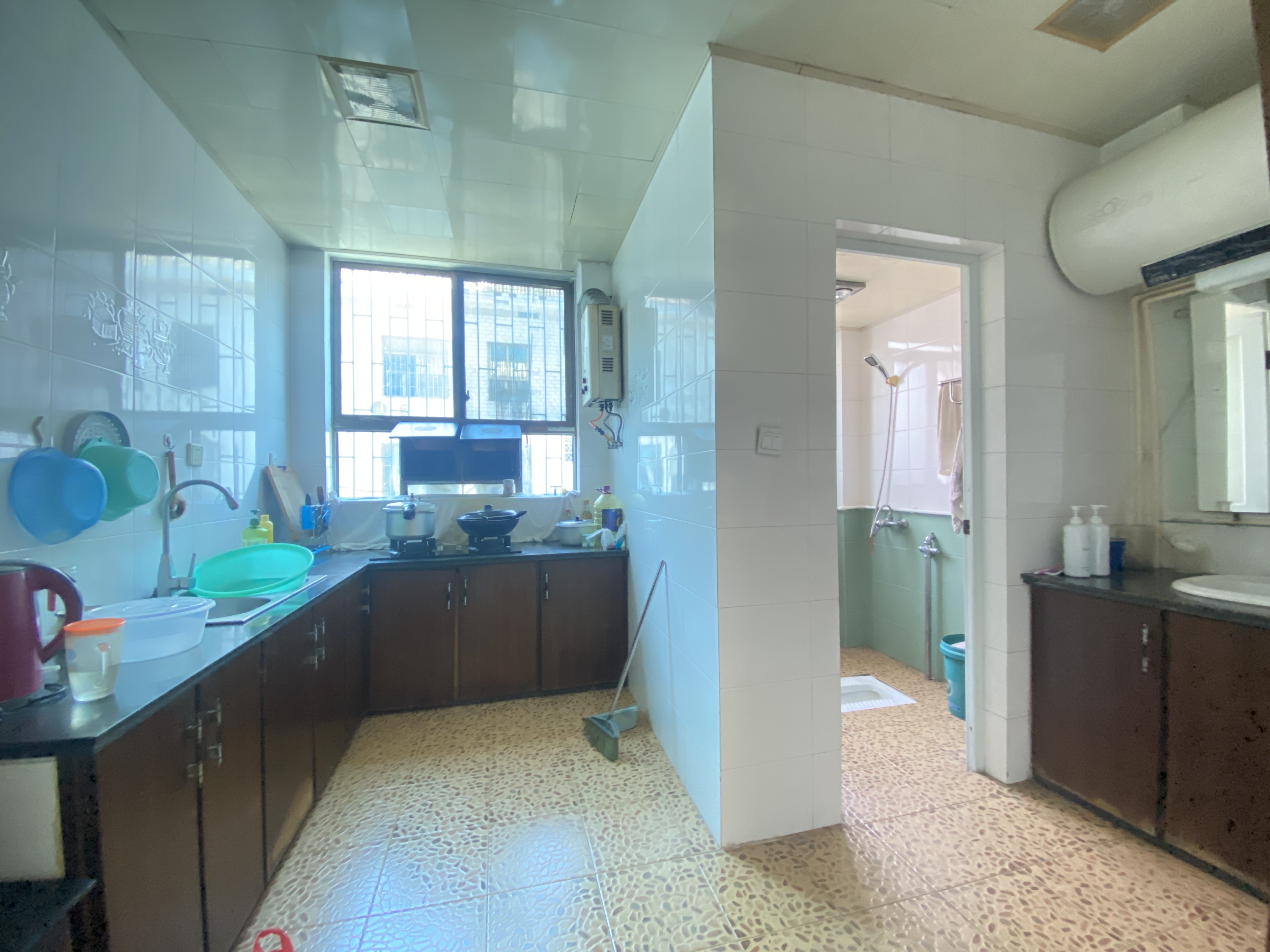 金谷市场 3室2厅2卫 45.8万 金谷市场 3室2厅2卫 45.8万客厅