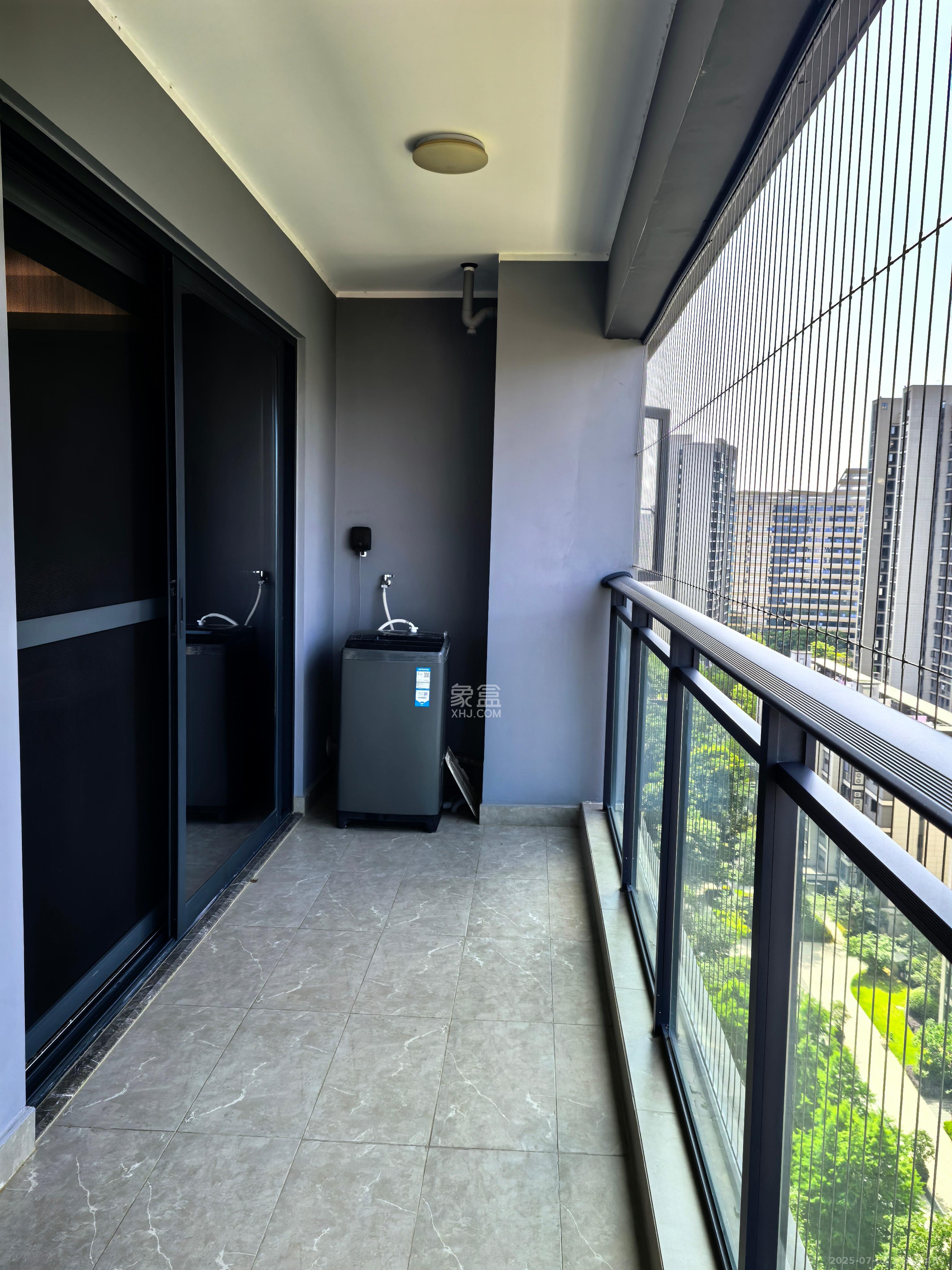 中海阅麓山一期  4室2厅2卫   3900.00元/月室内图