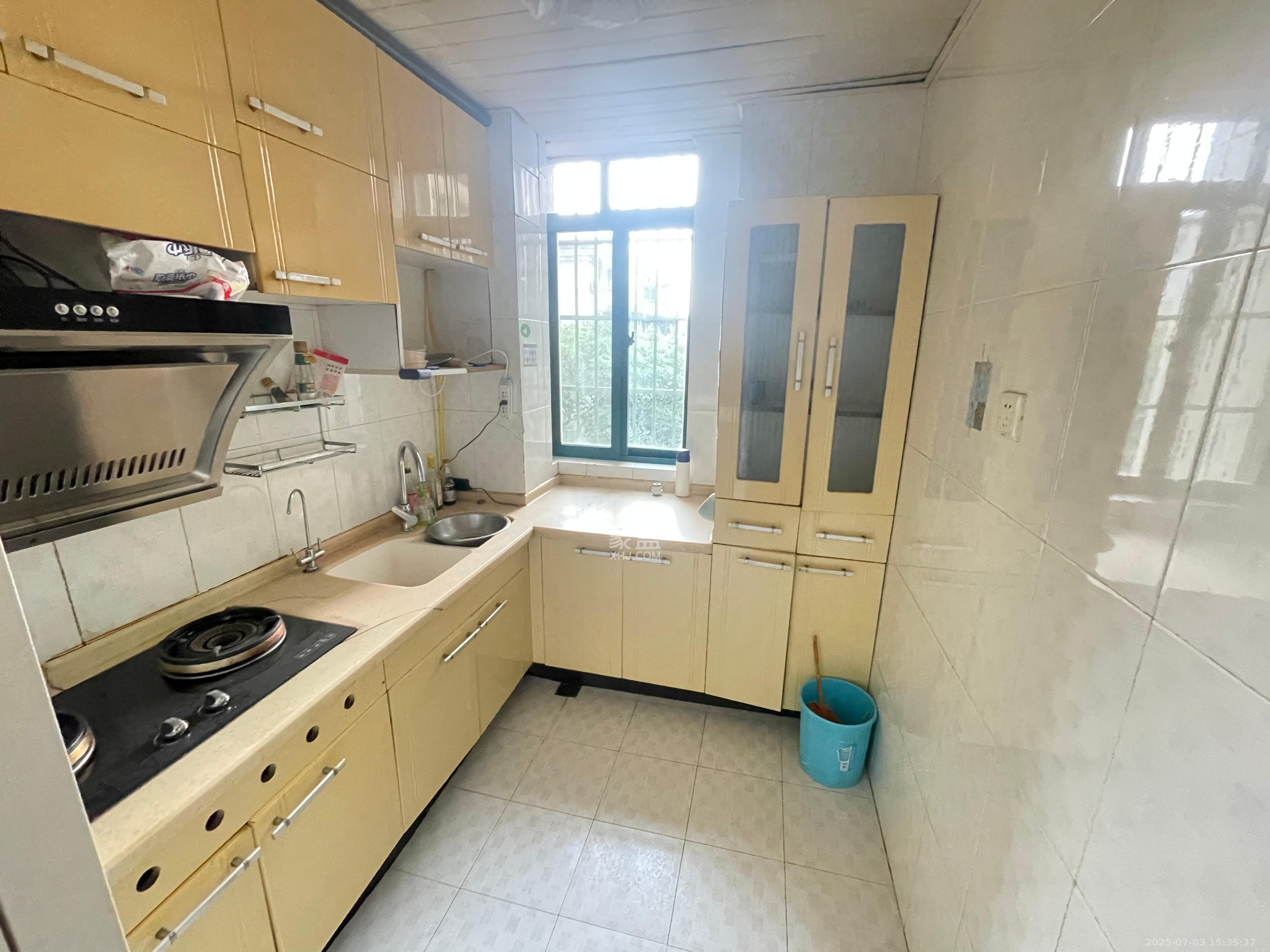 华盛家园  3室2厅2卫    2000.0元/月 华盛家园  3室2厅2卫    2000.0元/月室内图