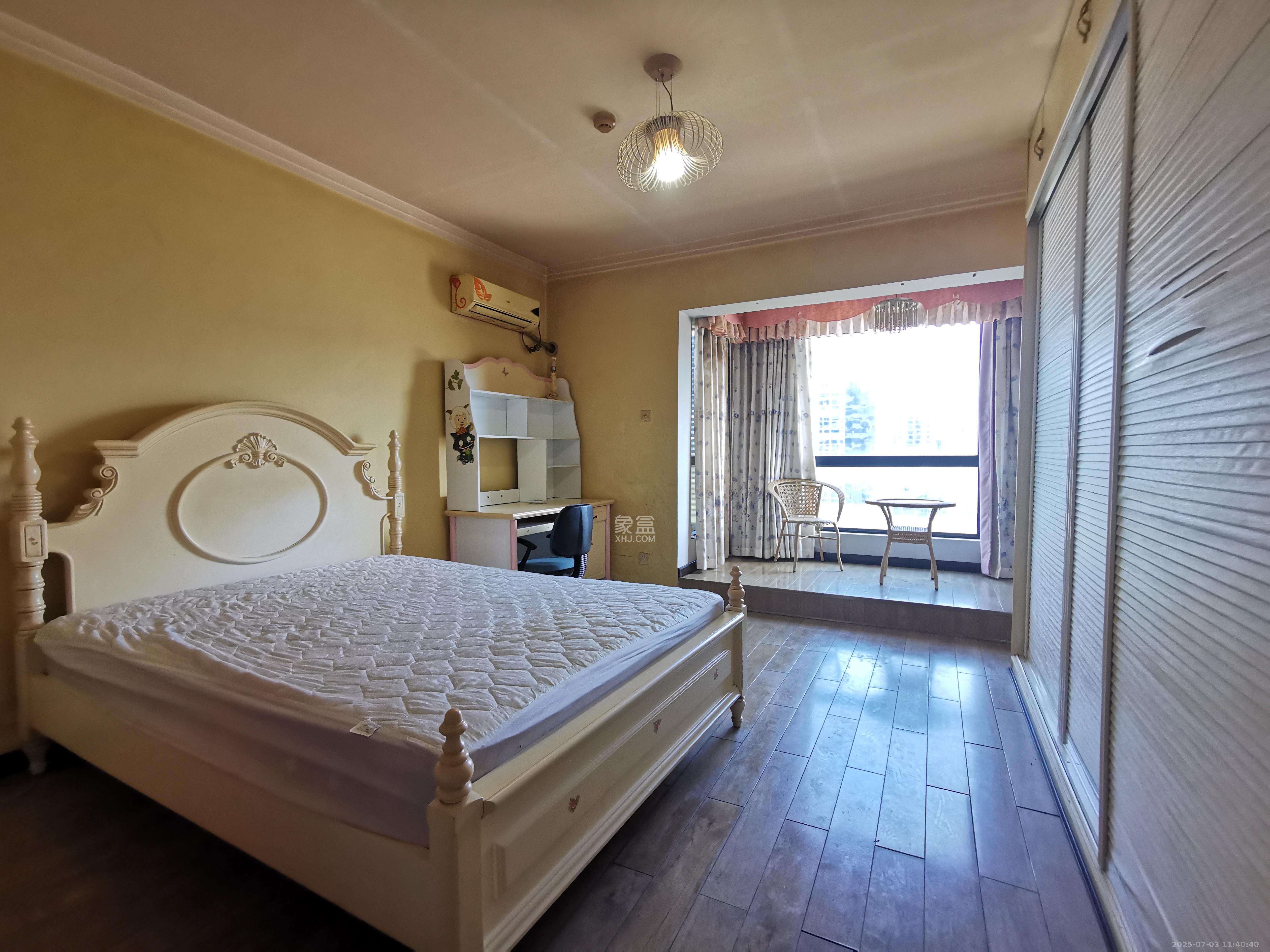 标志商务中心  1室1厅1卫    1200.0元/月 标志商务中心  1室1厅1卫    1200.0元/月室内图