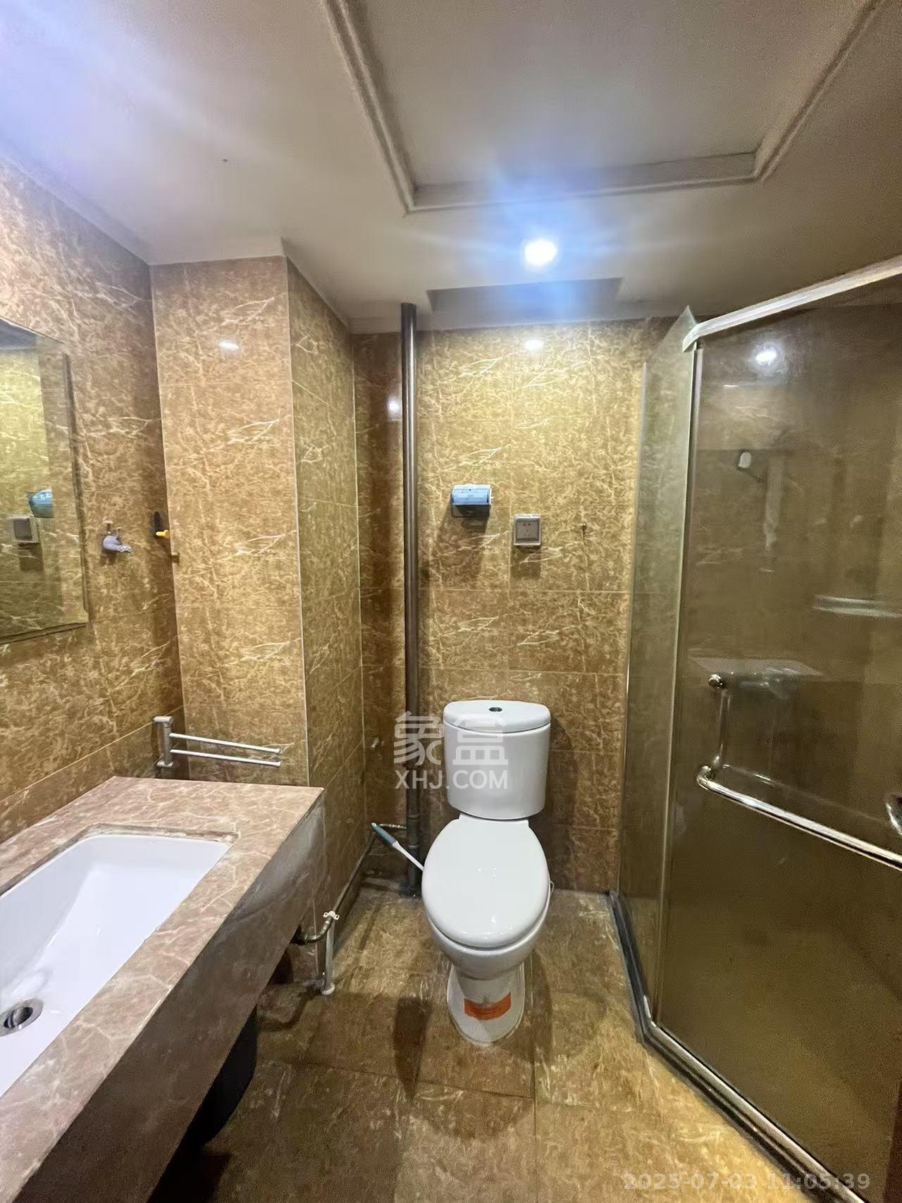 东塘瑞府  1室1厅1卫    1400.0元/月