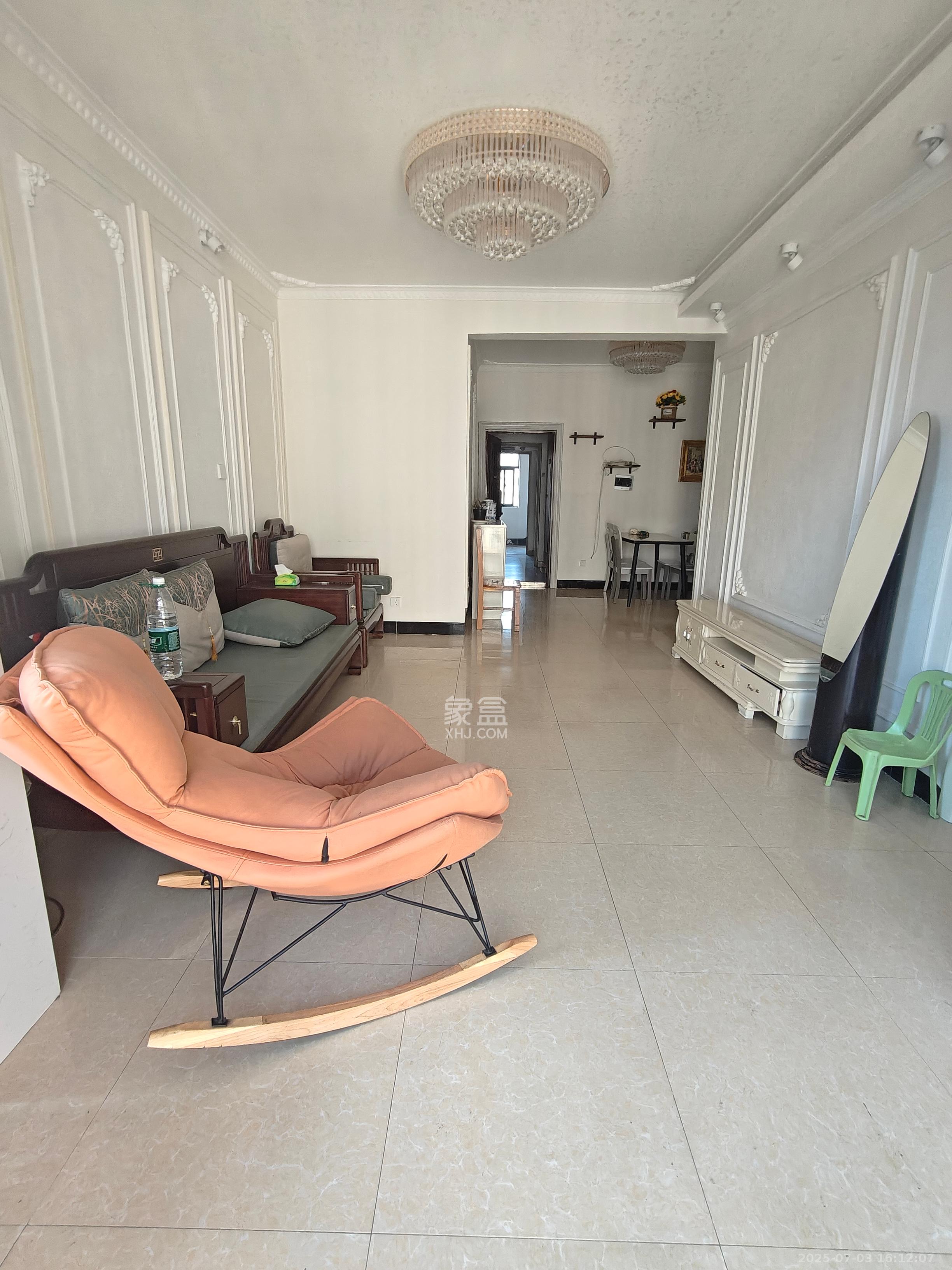 洋湖时代 3室2厅1卫 2200.0元/月 洋湖时代 3室2厅1卫 2200.0元/月室内图