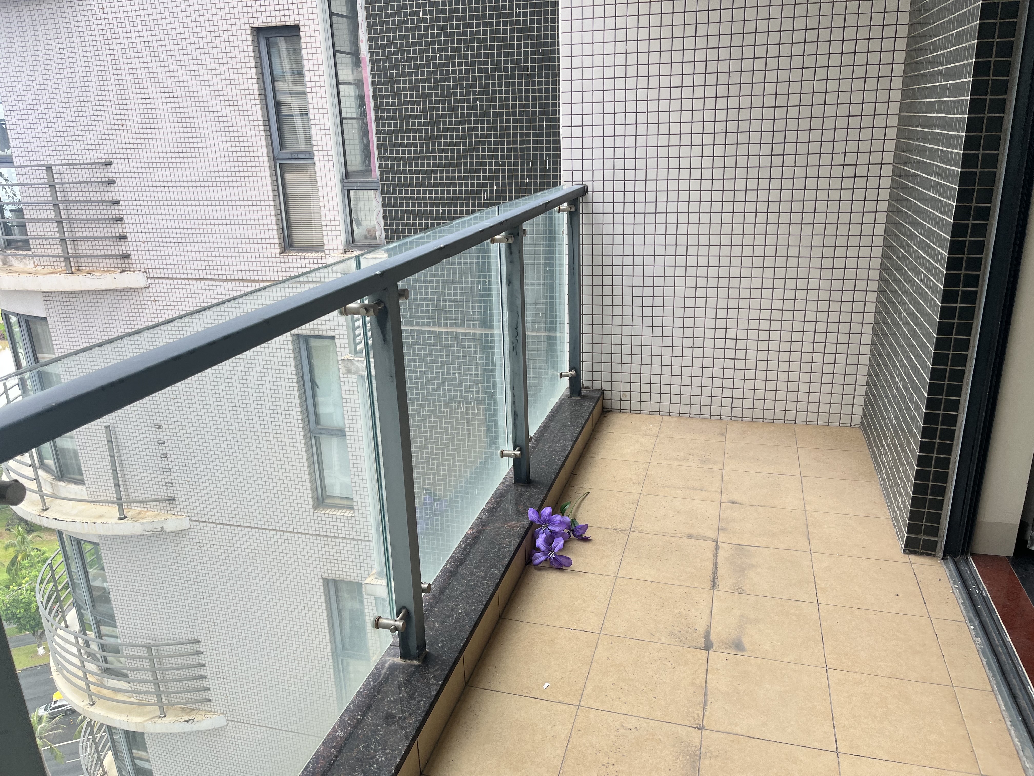 宝华海景 1室1厅1卫 2600.0元/月 宝华海景 1室1厅1卫 2600.0元/月室内图