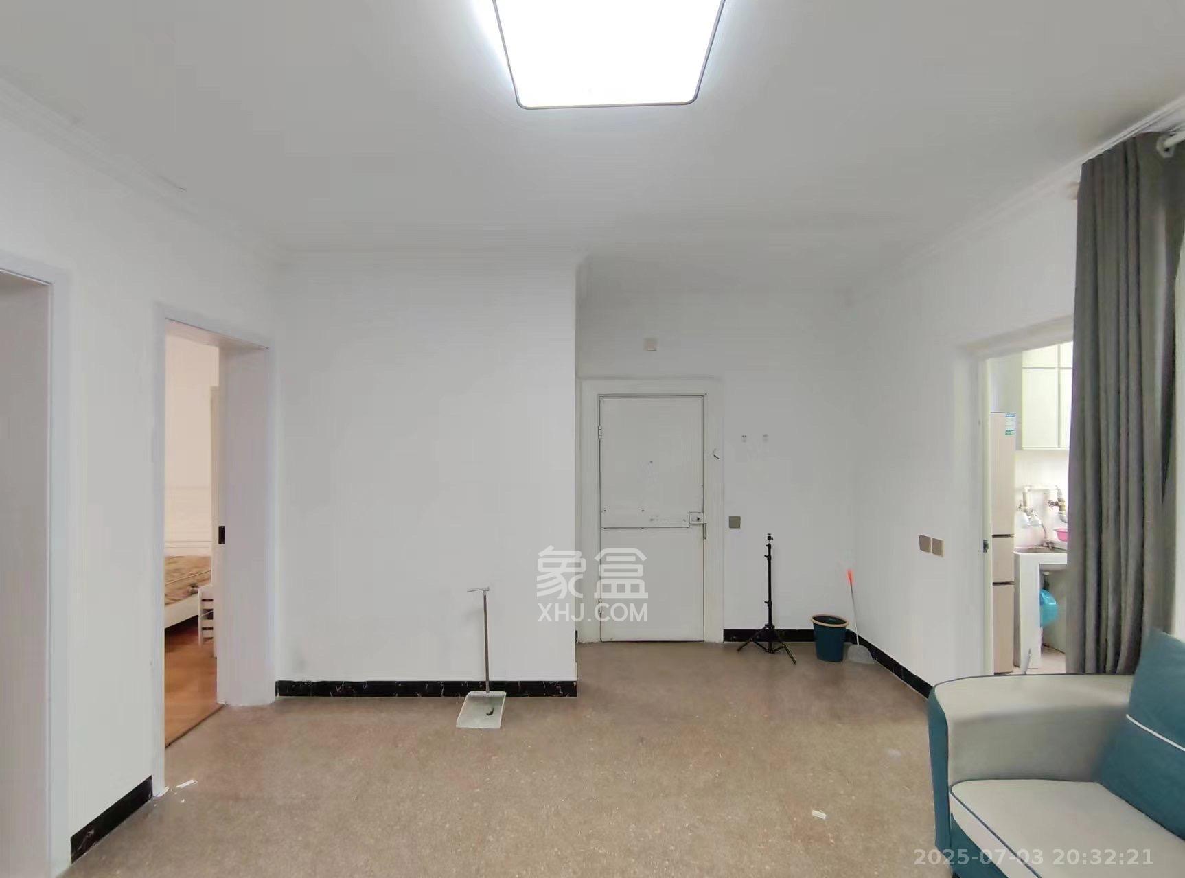 国立投资公司宿舍 2室1厅1卫 1800.0元/月 国立投资公司宿舍 2室1厅1卫 1800.0元/月室内图