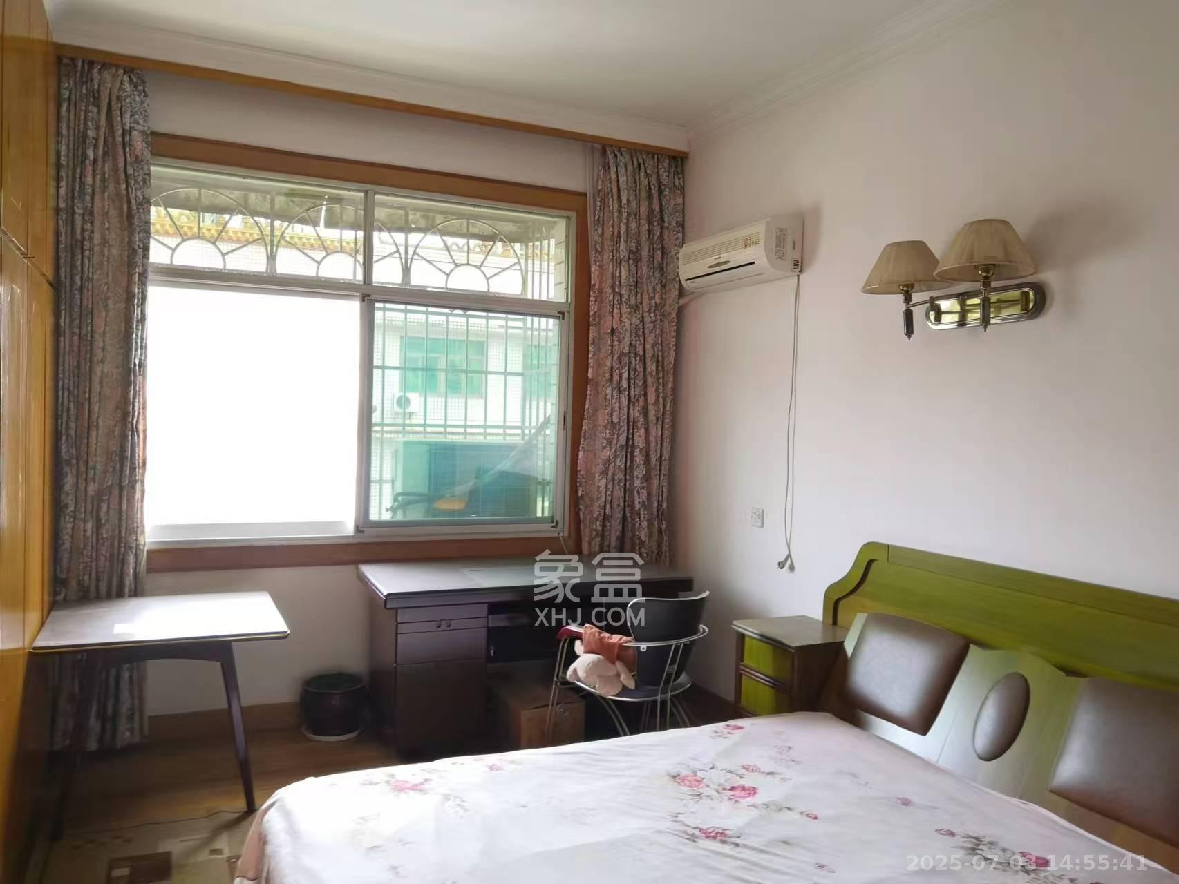 家馨园 3室1厅1卫 1000.0元/月 家馨园 3室1厅1卫 1000.0元/月室内图