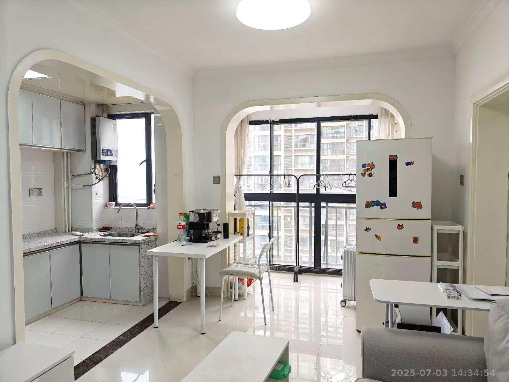 恒瑞雅园 1室1厅1卫 1300.0元/月 恒瑞雅园 1室1厅1卫 1300.0元/月室内图