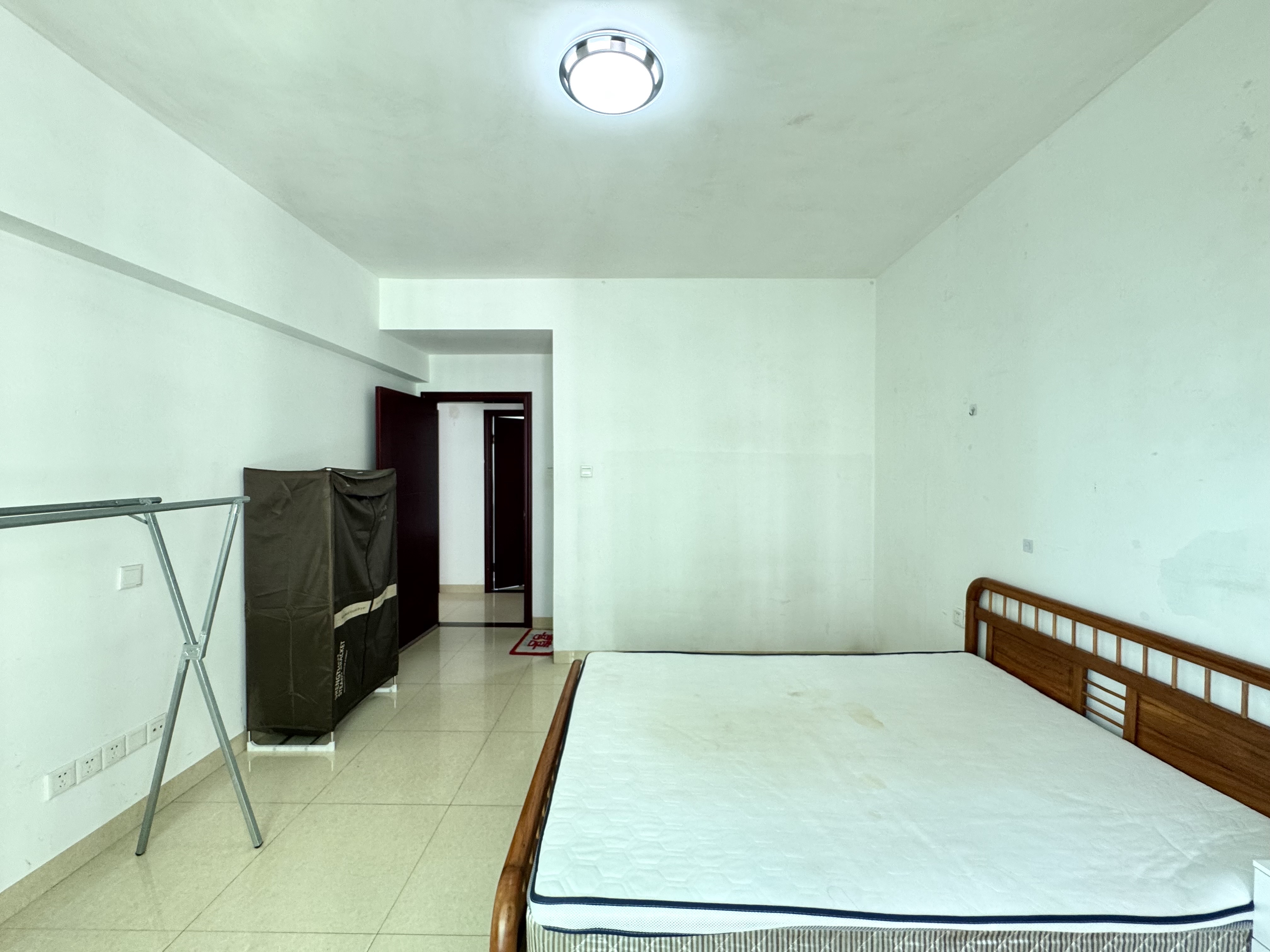 碧湖家园  3室2厅2卫    2700.0元/月 碧湖家园  3室2厅2卫    2700.0元/月室内图