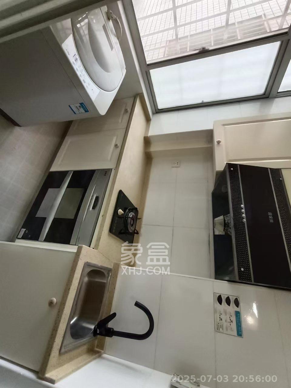 东方新世界  1室1厅1卫   1500.00元/月室内图