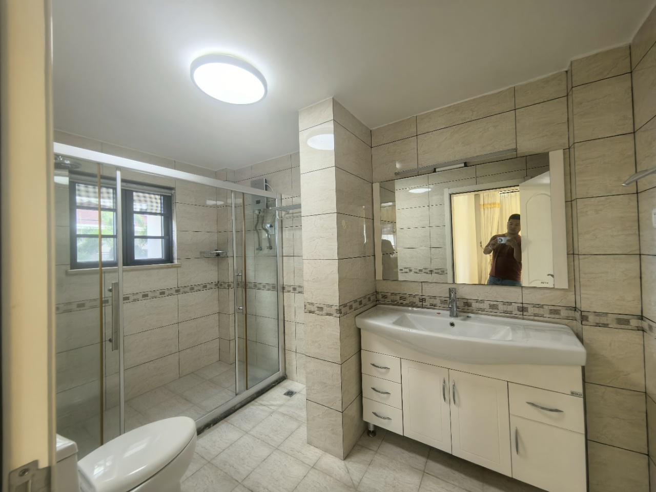 大华西海岸温泉别墅 4室2厅3卫 11000.0元/月 大华西海岸温泉别墅 4室2厅3卫 11000.0元/月室内图